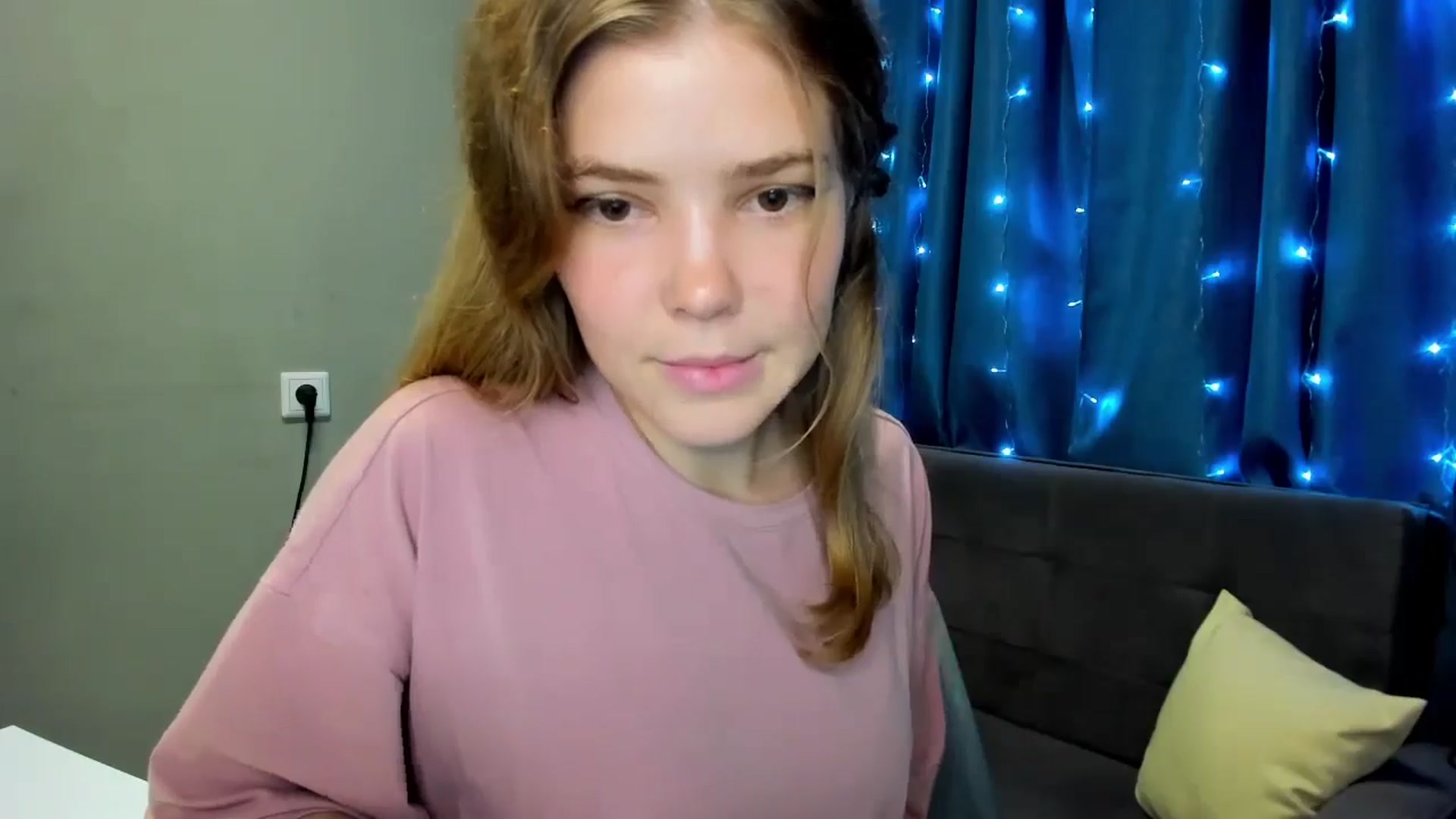 Gallery image thumbnail from EffyShy's myfreecams stream on, 10/09/2024, 21:44 image 11 of 20