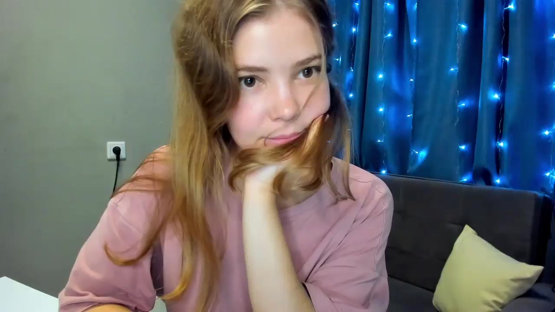 Gallery image thumbnail from EffyShy's myfreecams stream on, 10/09/2024, 21:44 image 1 of 20