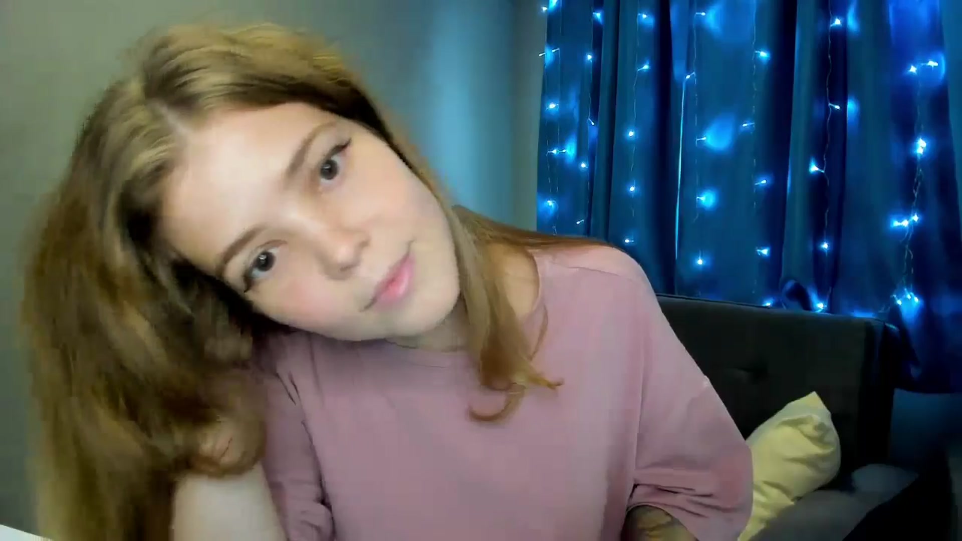 Gallery image thumbnail from EffyShy's myfreecams stream on, 10/14/2024, 13:51 image 14 of 20