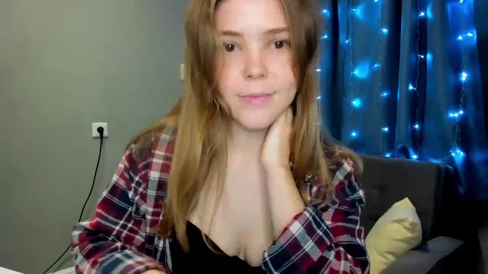 Gallery image thumbnail from EffyShy's myfreecams stream on, 10/14/2024, 16:03 image 12 of 20