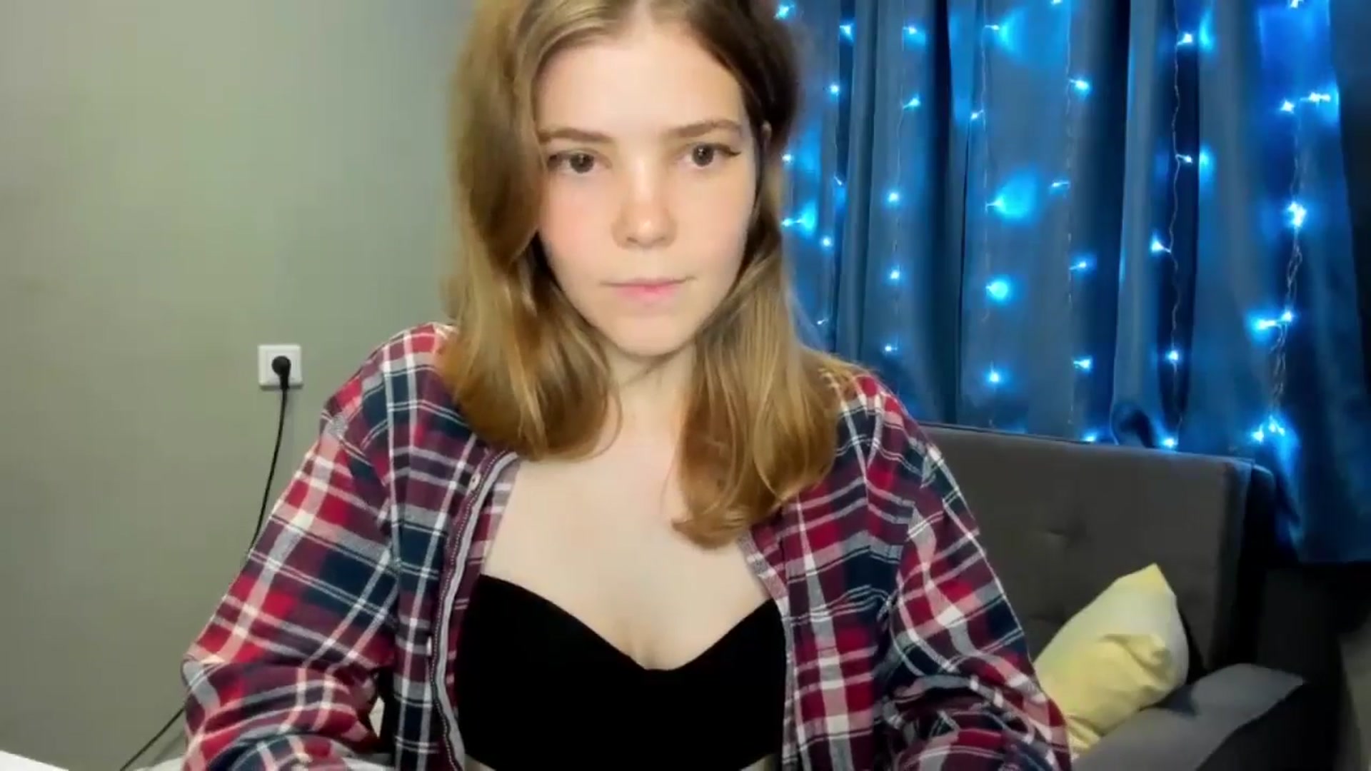 Gallery image thumbnail from EffyShy's myfreecams stream on, 10/14/2024, 22:03 image 5 of 20
