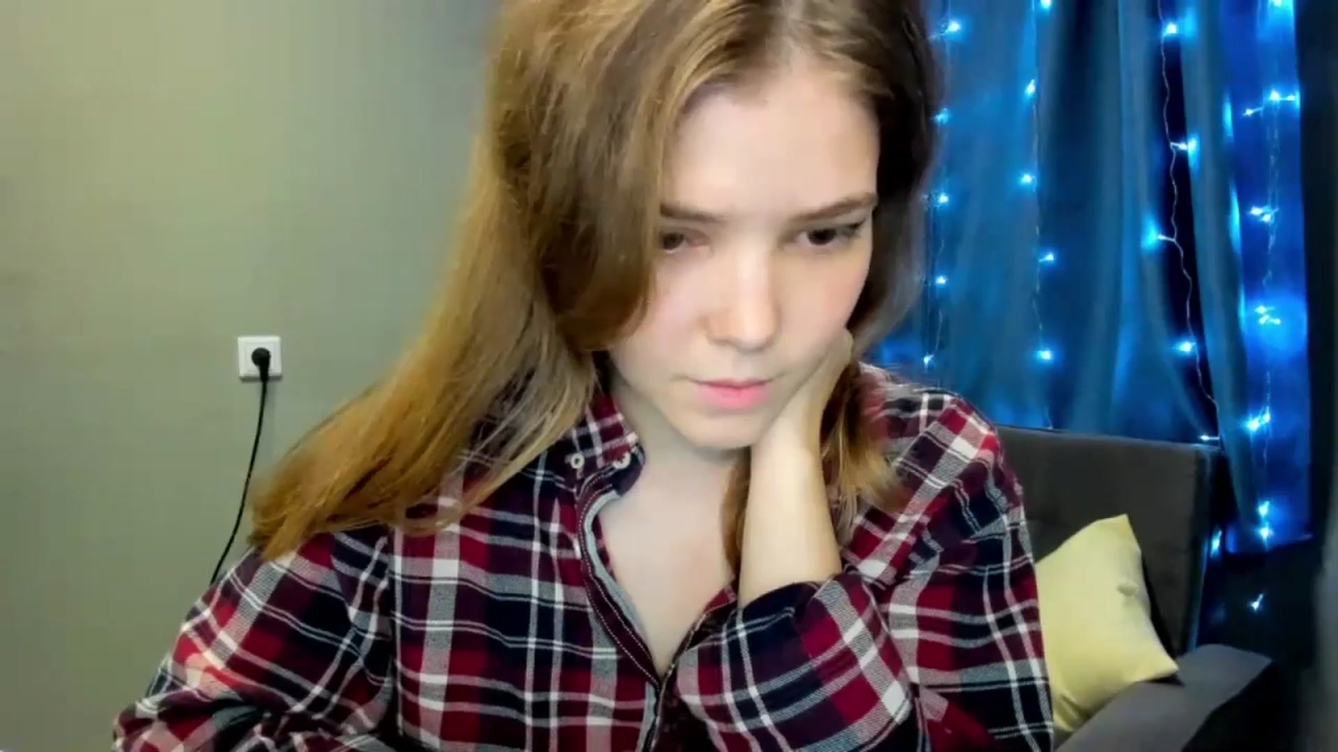 Gallery image thumbnail from EffyShy's myfreecams stream on, 10/20/2024, 19:18 image 17 of 20