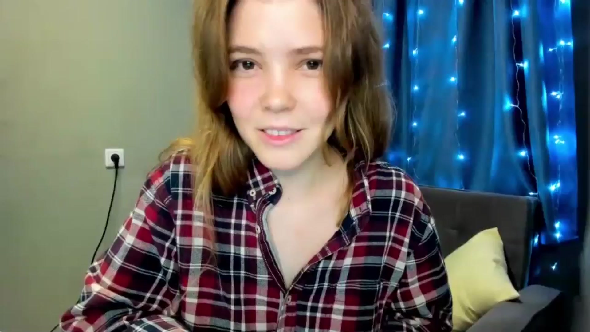 Gallery image thumbnail from EffyShy's myfreecams stream on, 10/20/2024, 19:18 image 19 of 20