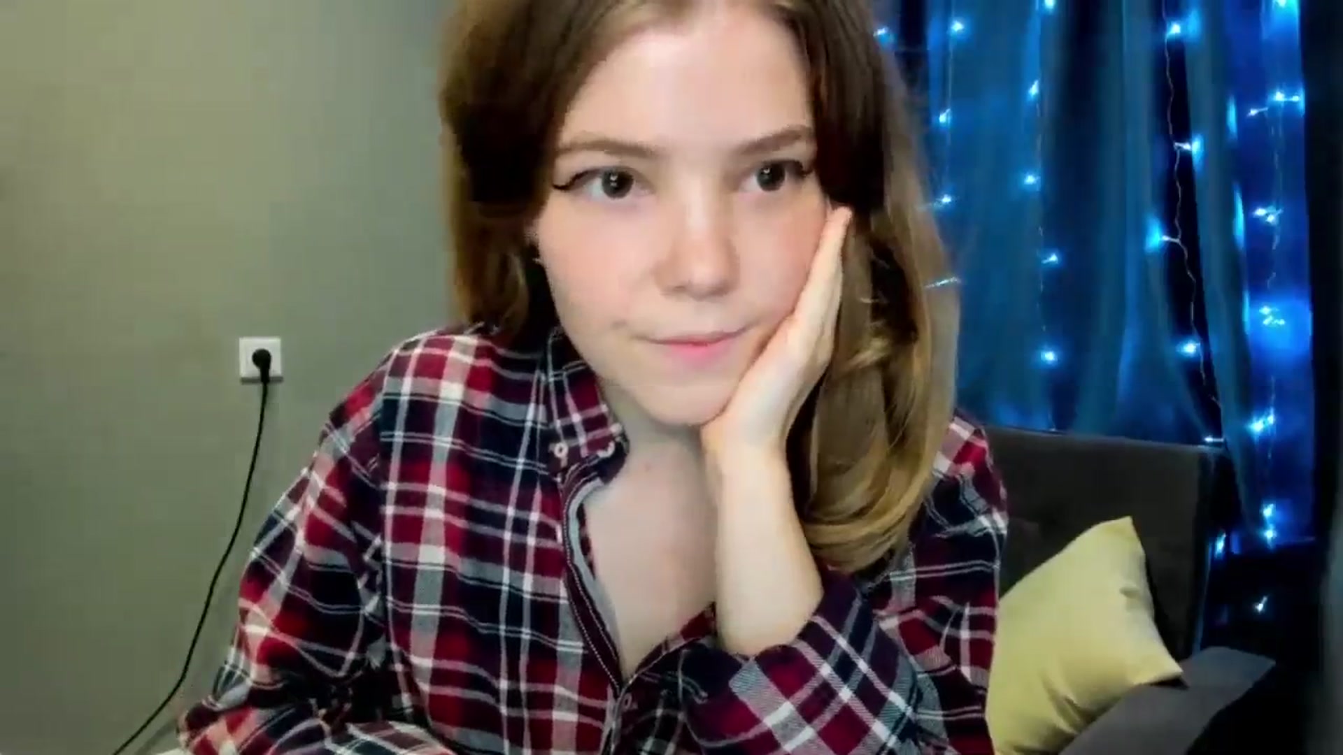 Gallery image thumbnail from EffyShy's myfreecams stream on, 10/20/2024, 19:18 image 6 of 20