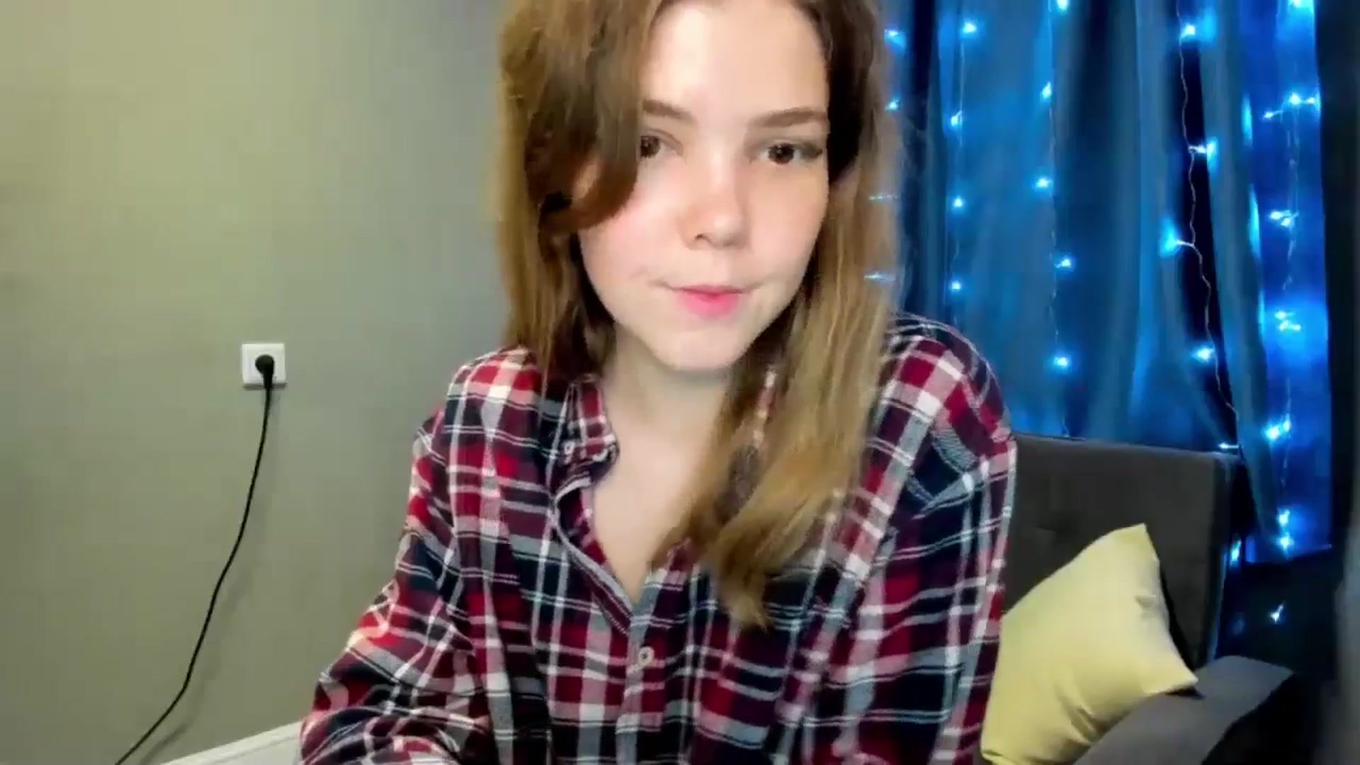 Gallery image thumbnail from EffyShy's myfreecams stream on, 10/20/2024, 21:49 image 16 of 20