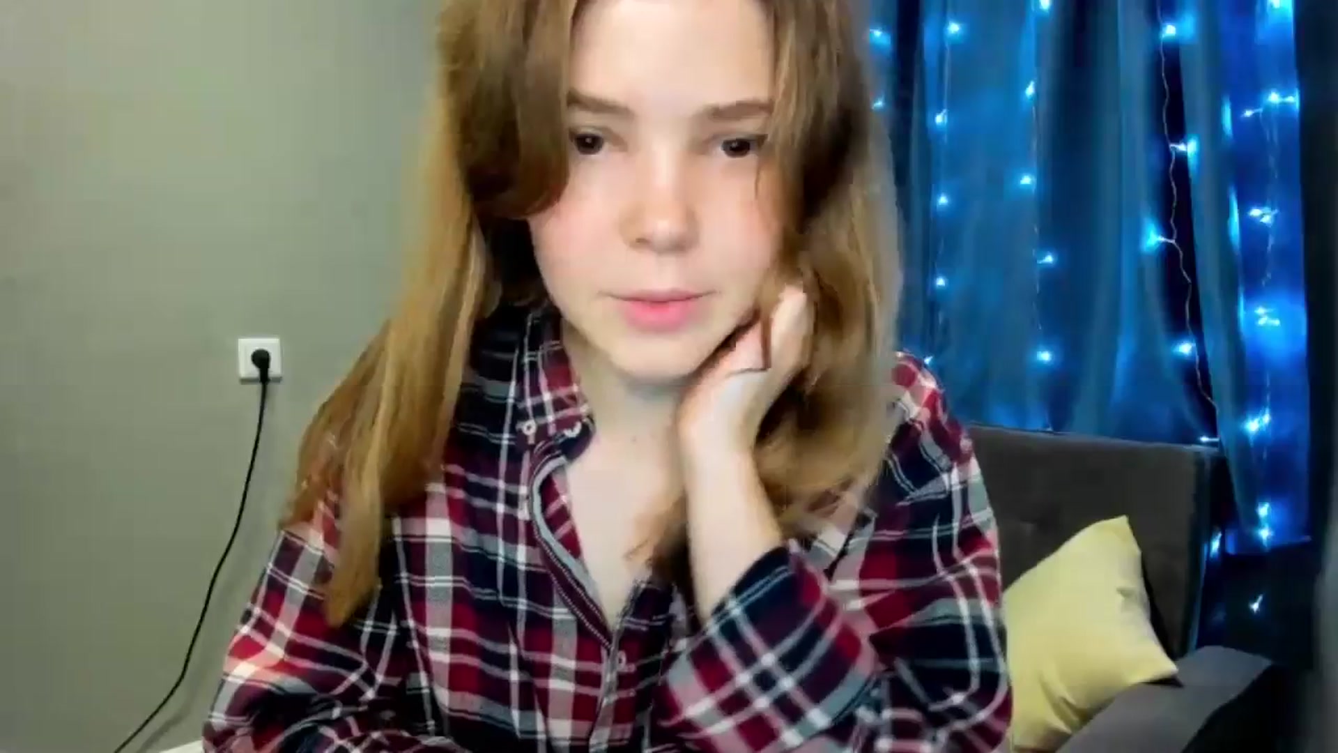 Gallery image thumbnail from EffyShy's myfreecams stream on, 10/20/2024, 21:49 image 11 of 20