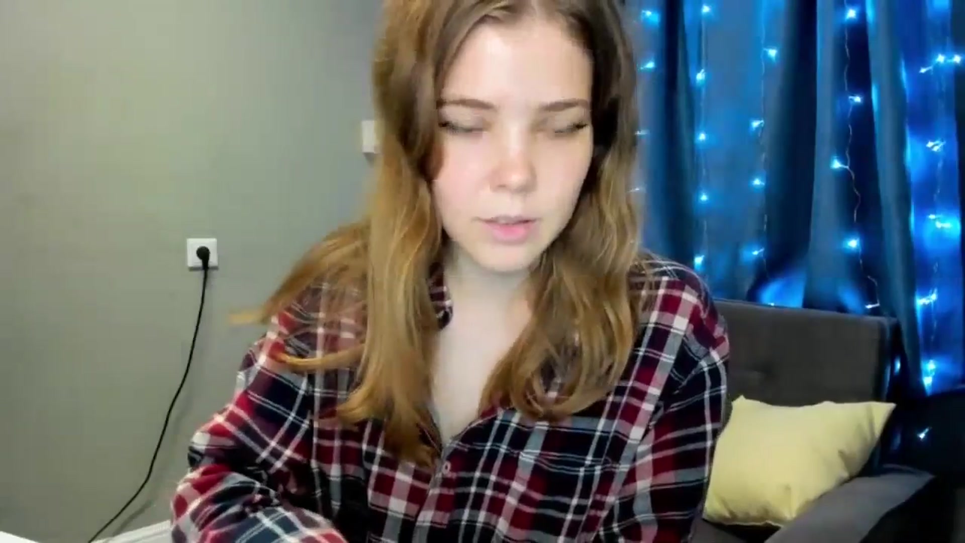 Gallery image thumbnail from EffyShy's myfreecams stream on, 10/22/2024, 19:51 image 13 of 20