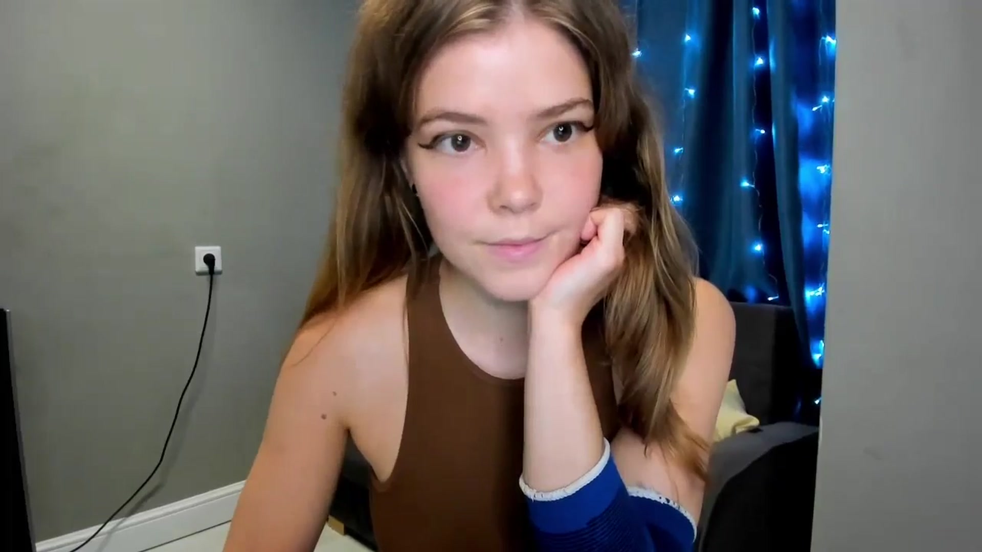 Gallery image thumbnail from EffyShy's myfreecams stream on, 10/24/2024, 17:50 image 8 of 20