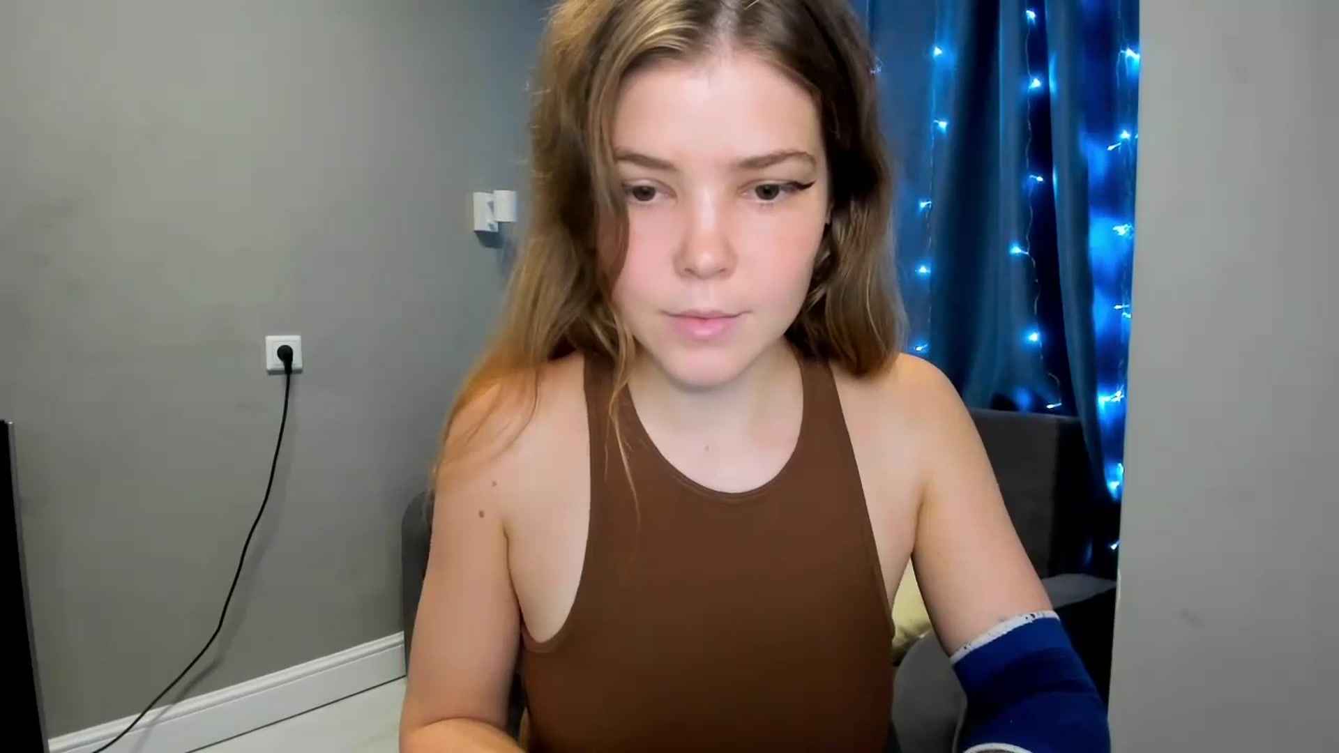 Gallery image thumbnail from EffyShy's myfreecams stream on, 10/24/2024, 17:50 image 4 of 20