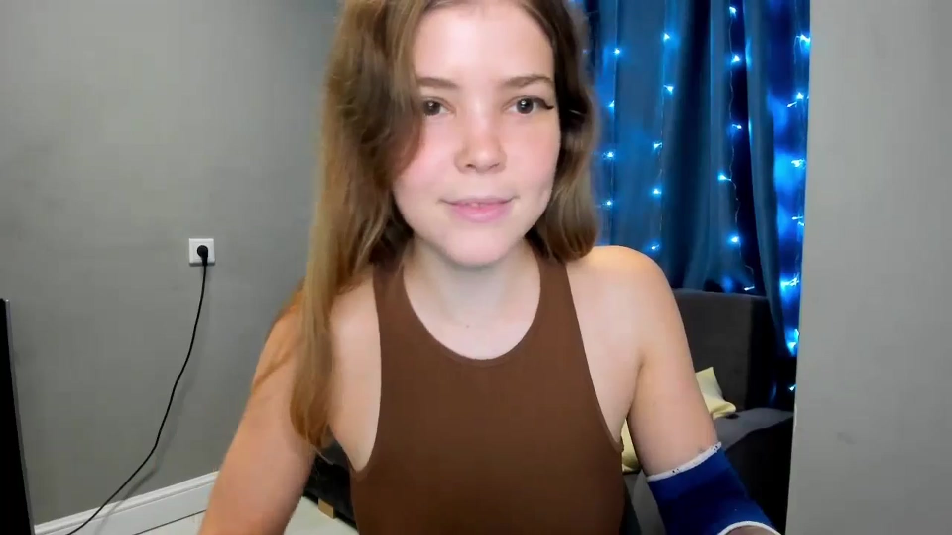 Gallery image thumbnail from EffyShy's myfreecams stream on, 10/24/2024, 17:50 image 13 of 20