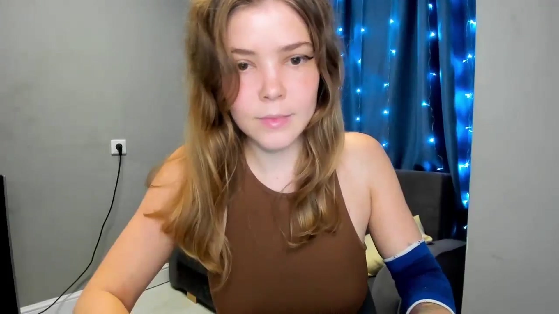 Gallery image thumbnail from EffyShy's myfreecams stream on, 10/24/2024, 17:50 image 7 of 20