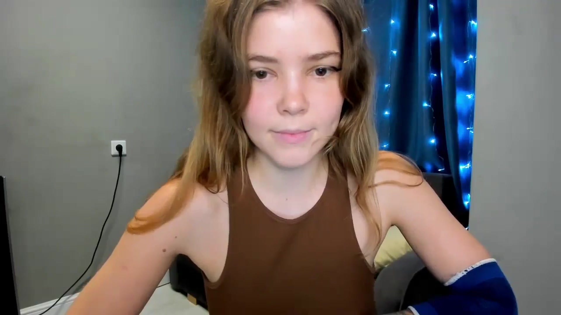 Gallery image thumbnail from EffyShy's myfreecams stream on, 10/24/2024, 17:50 image 18 of 20