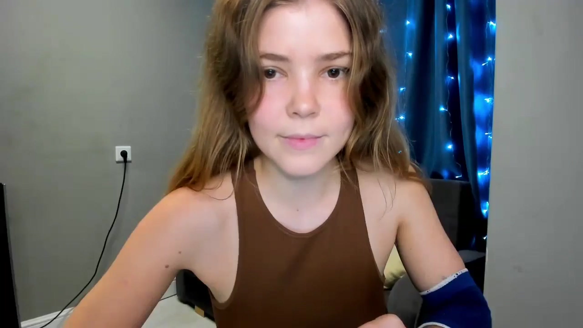 Gallery image thumbnail from EffyShy's myfreecams stream on, 10/24/2024, 17:50 image 17 of 20