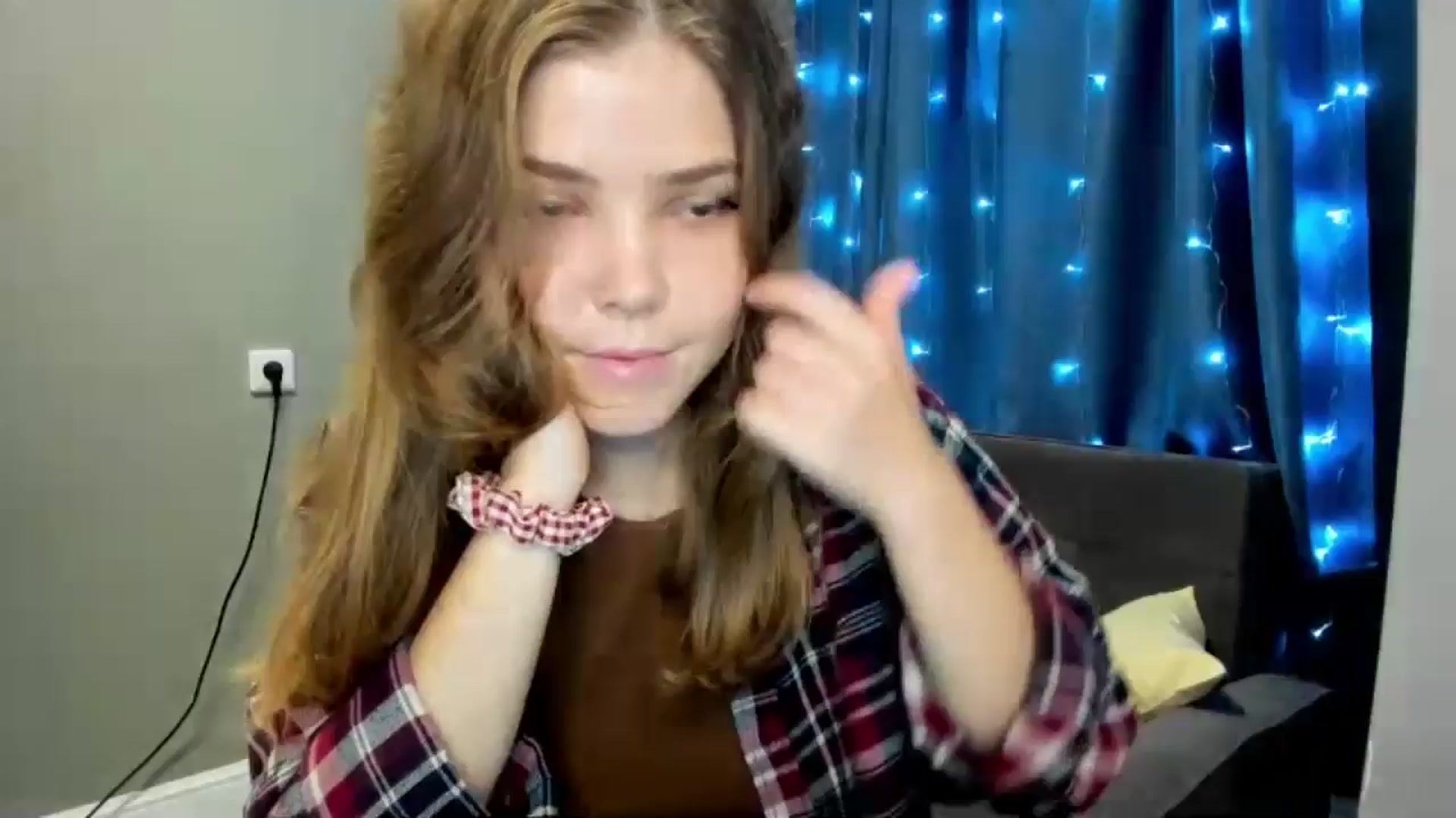 Gallery image thumbnail from EffyShy's myfreecams stream on, 10/26/2024, 15:31 image 11 of 20