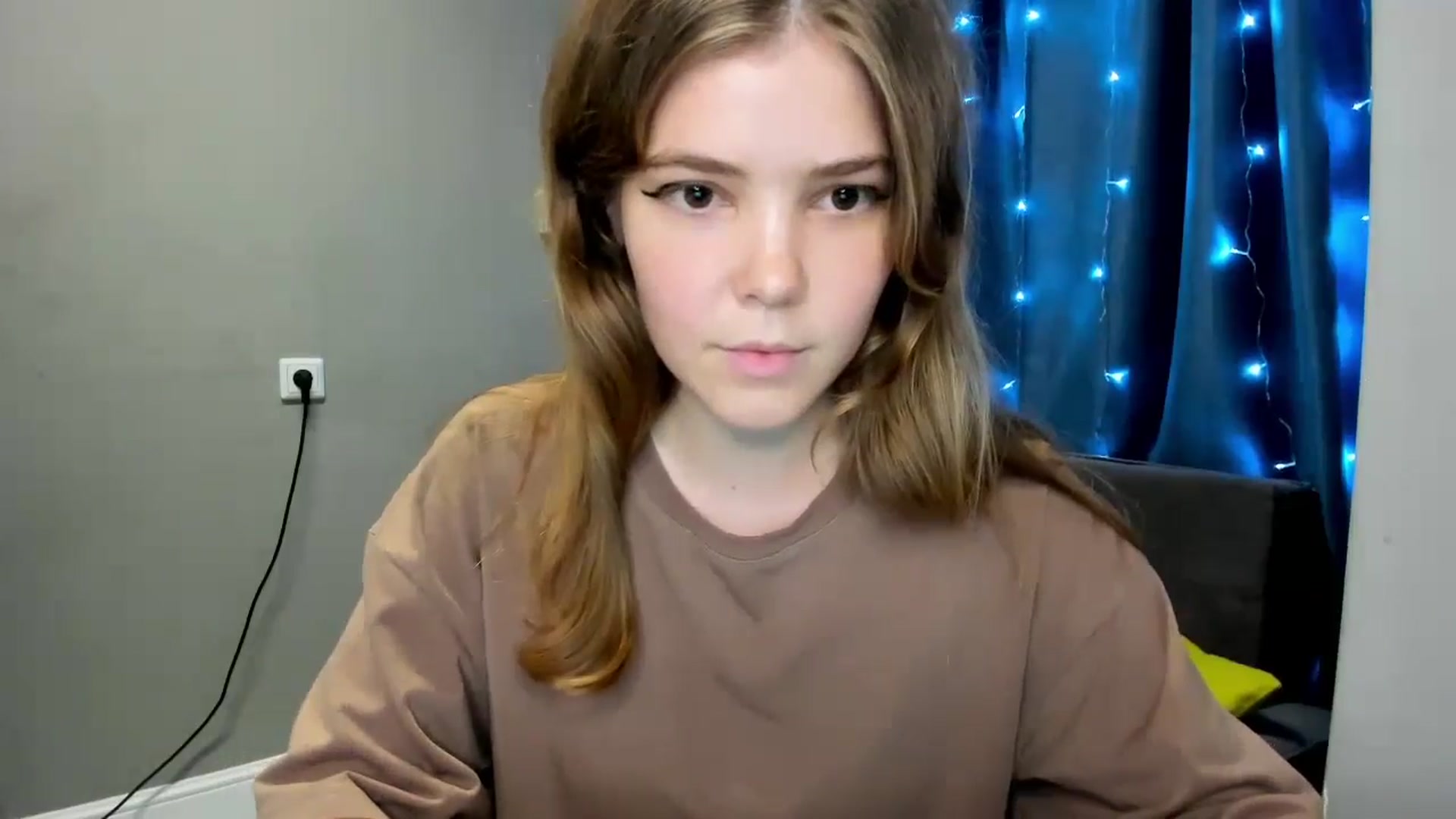 Gallery image thumbnail from EffyShy's myfreecams stream on, 10/30/2024, 21:04 image 3 of 20