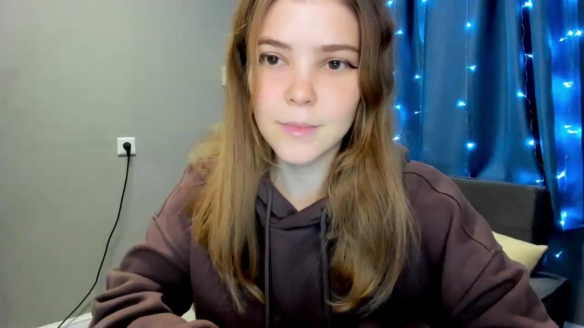 Gallery image thumbnail from EffyShy's myfreecams stream on, 11/13/2024, 17:28 image 6 of 20