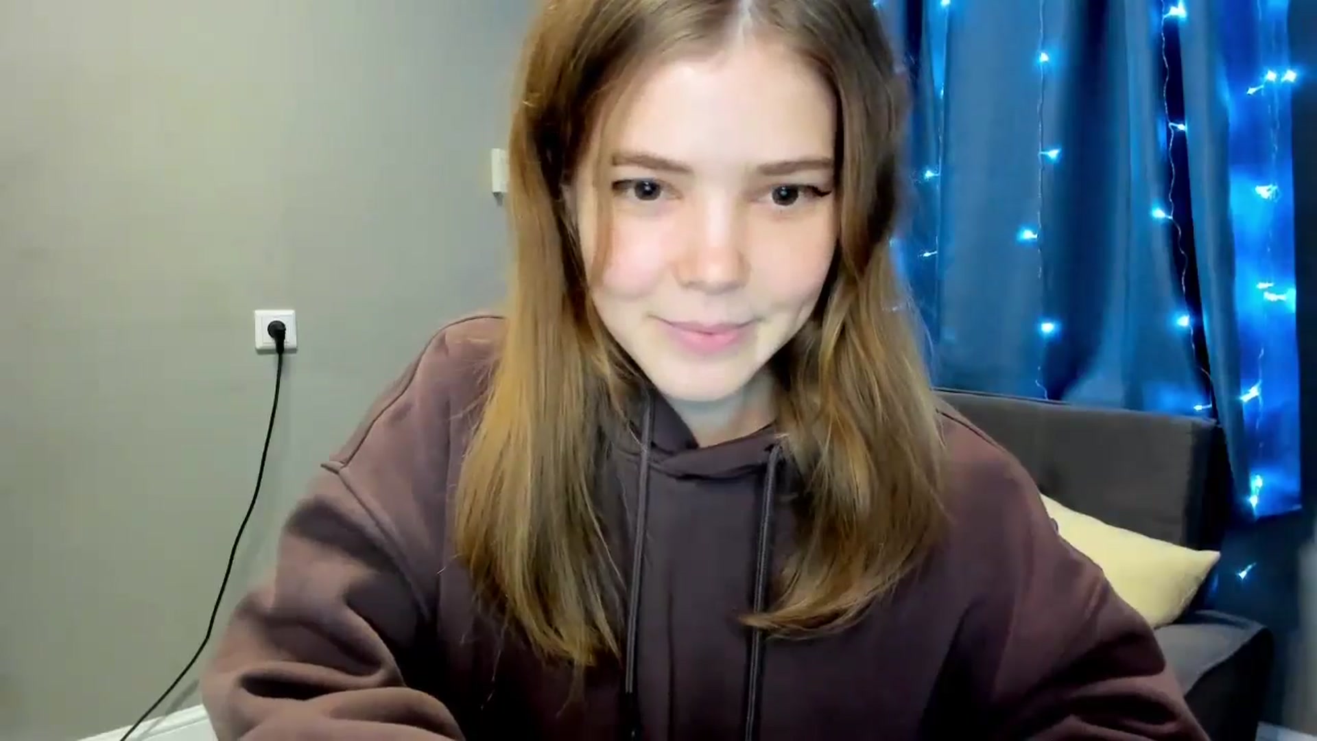 Gallery image thumbnail from EffyShy's myfreecams stream on, 11/13/2024, 18:52 image 4 of 20