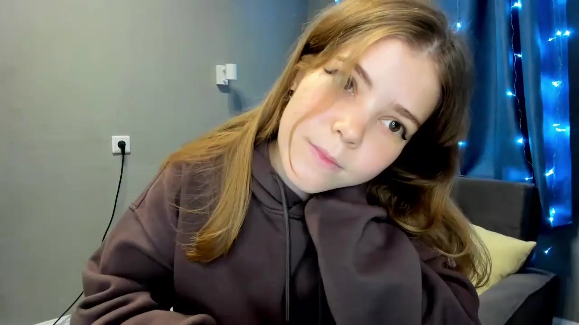 Gallery image thumbnail from EffyShy's myfreecams stream on, 11/13/2024, 18:52 image 1 of 20