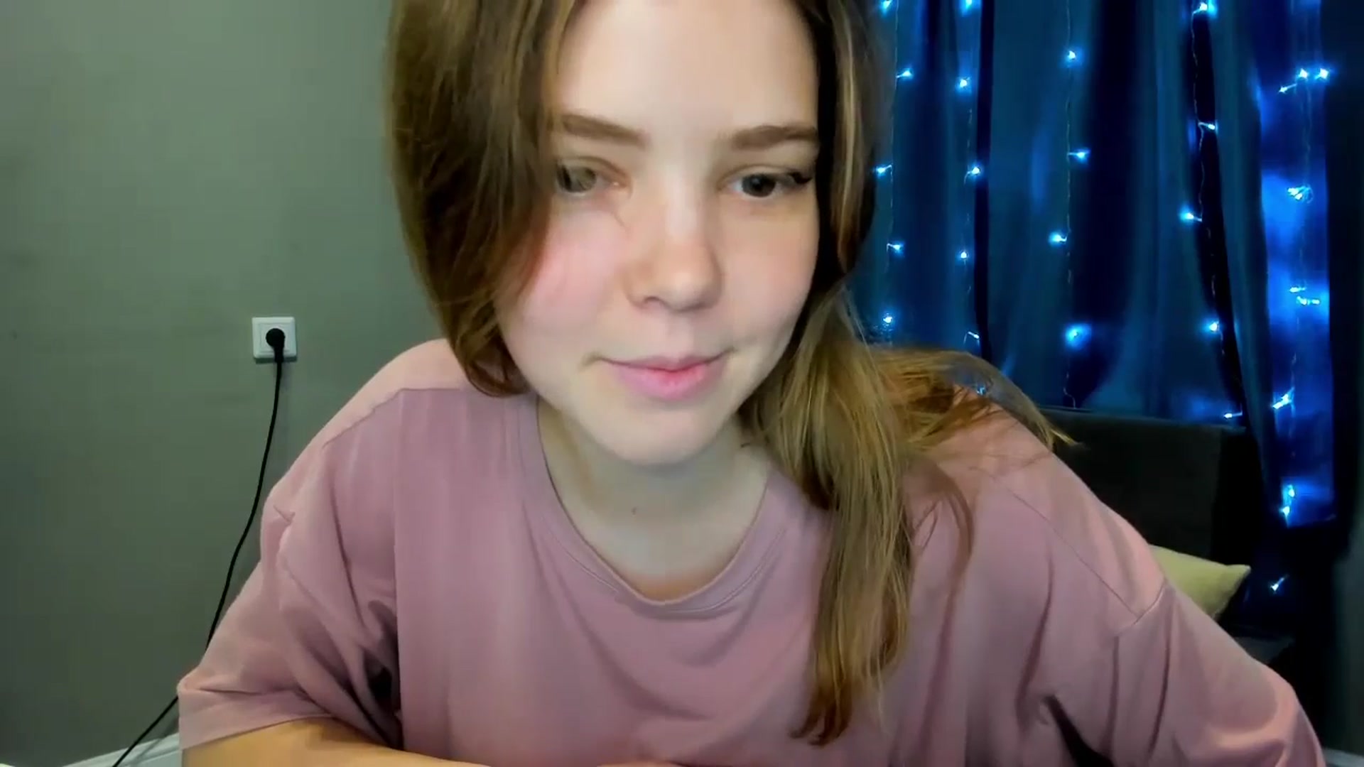 Gallery image thumbnail from EffyShy's myfreecams stream on, 11/14/2024, 14:14 image 9 of 20