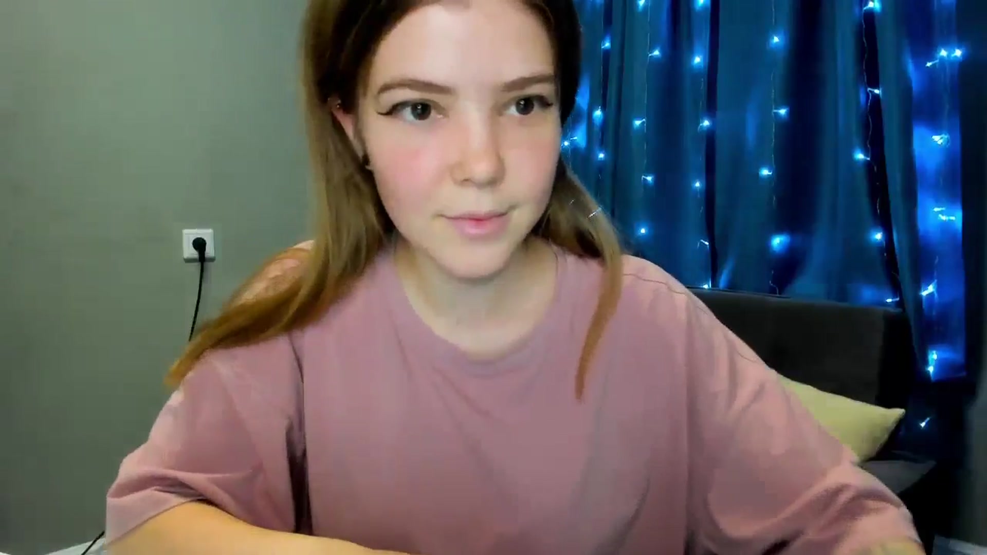 Gallery image thumbnail from EffyShy's myfreecams stream on, 11/14/2024, 14:14 image 13 of 20
