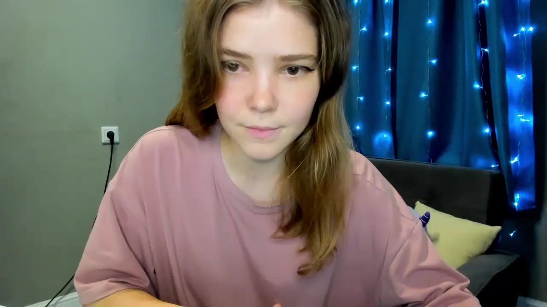 Gallery image thumbnail from EffyShy's myfreecams stream on, 11/14/2024, 20:48 image 15 of 20