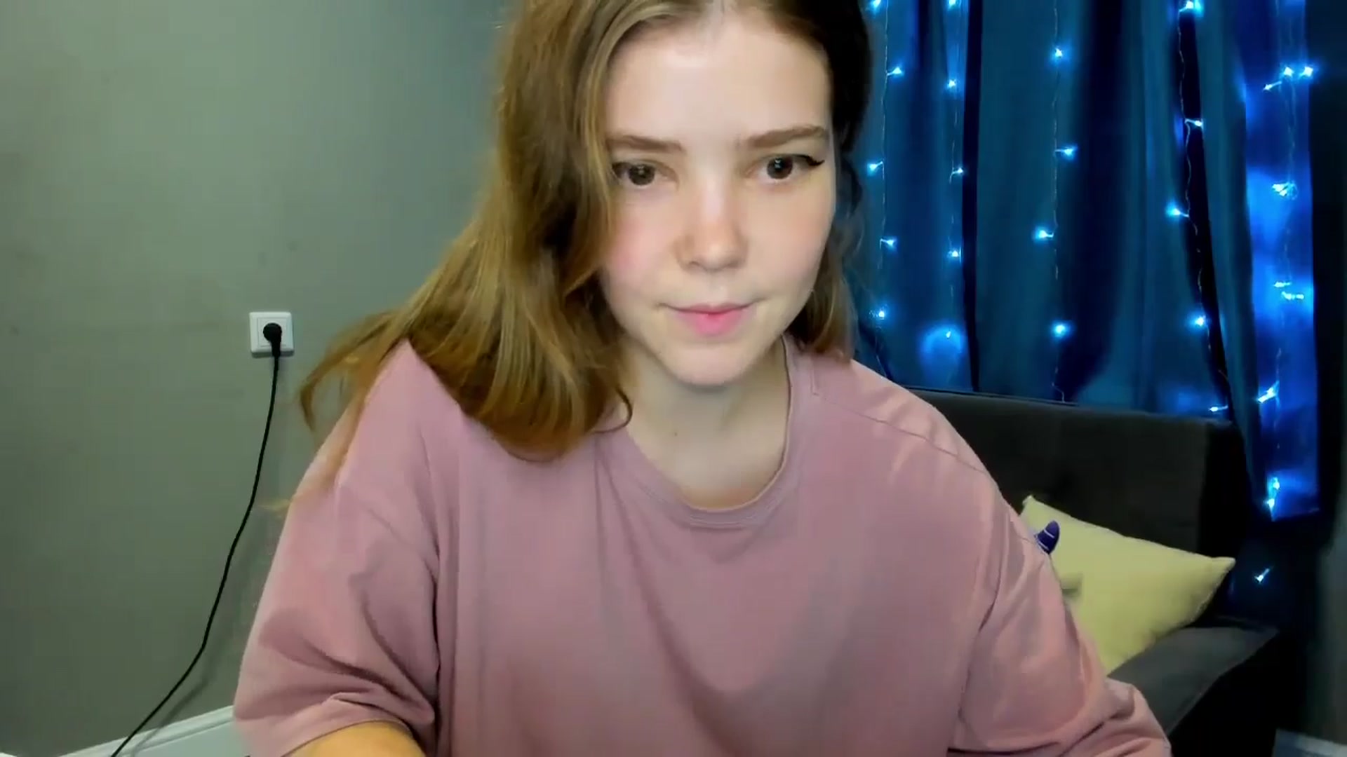 Gallery image thumbnail from EffyShy's myfreecams stream on, 11/14/2024, 20:48 image 12 of 20