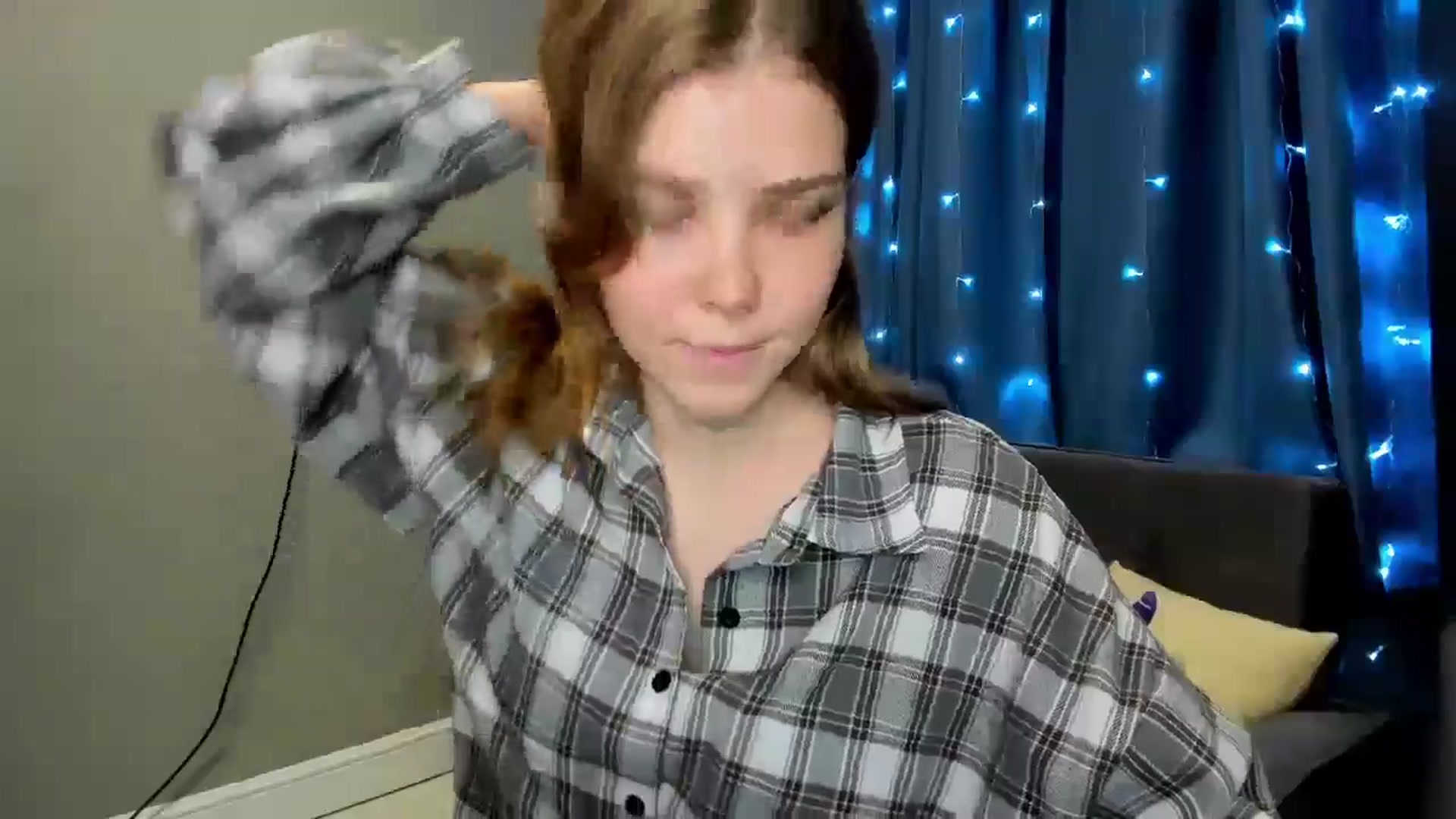 Gallery image thumbnail from EffyShy's myfreecams stream on, 11/15/2024, 18:36 image 19 of 20