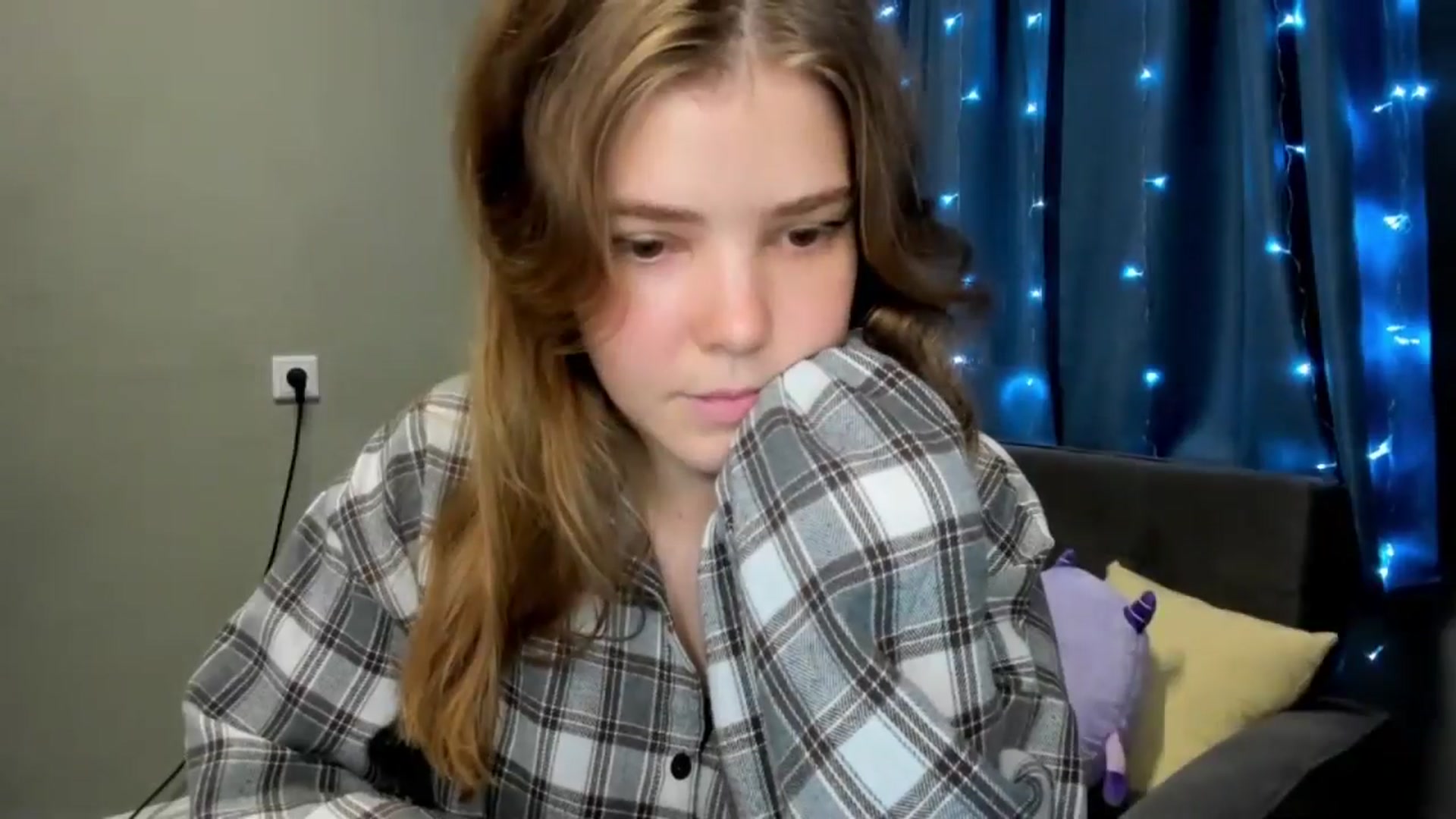 Gallery image thumbnail from EffyShy's myfreecams stream on, 11/15/2024, 18:53 image 7 of 20