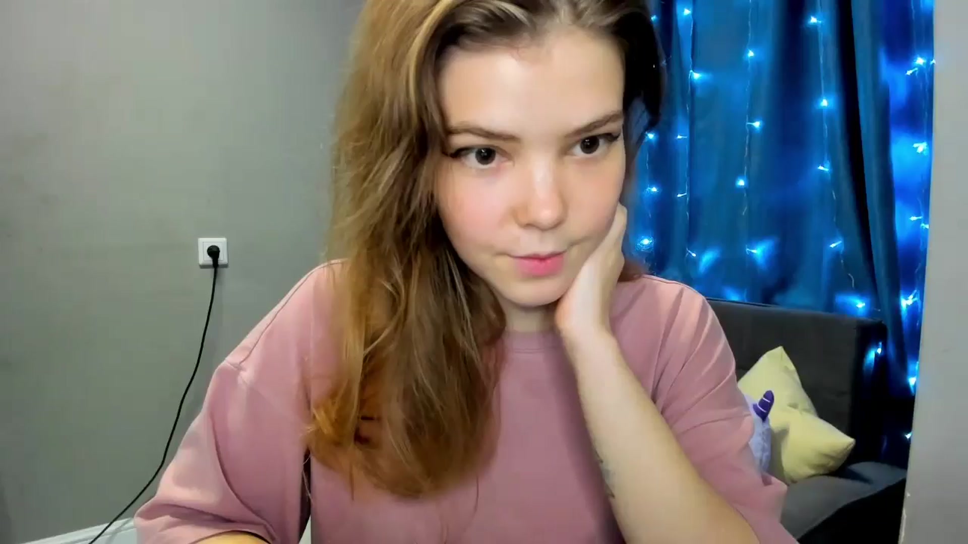 Gallery image thumbnail from EffyShy's myfreecams stream on, 11/27/2024, 18:55 image 1 of 20