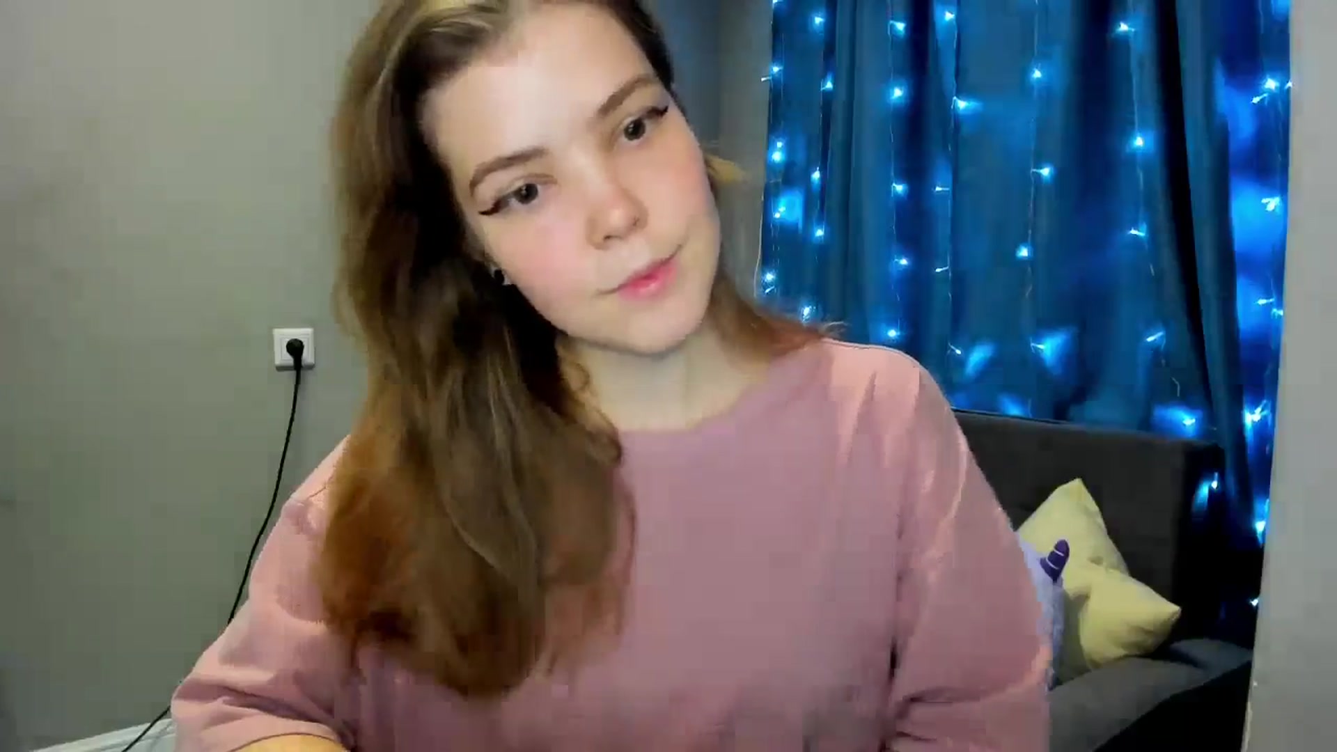 Gallery image thumbnail from EffyShy's myfreecams stream on, 11/27/2024, 18:55 image 2 of 20