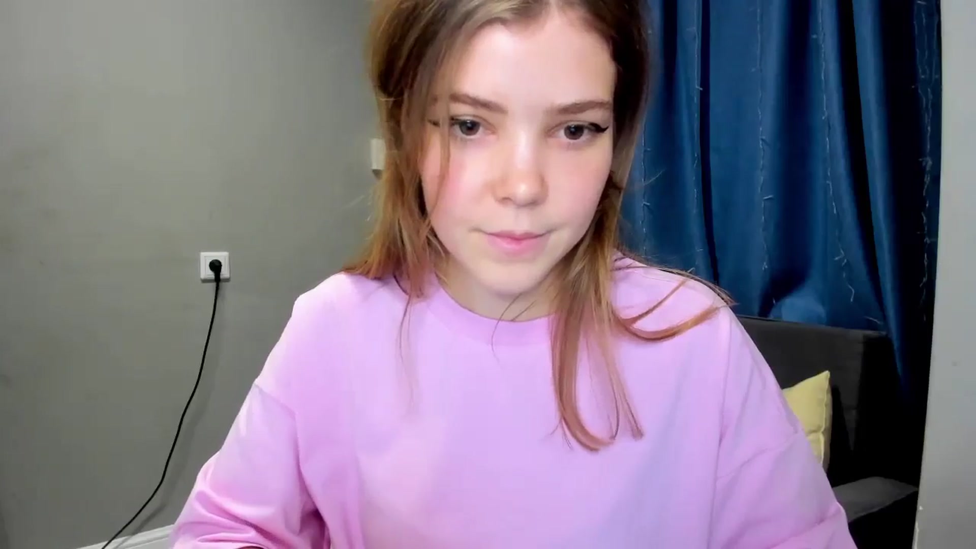 Gallery image thumbnail from EffyShy's myfreecams stream on, 12/04/2024, 21:05 image 18 of 20