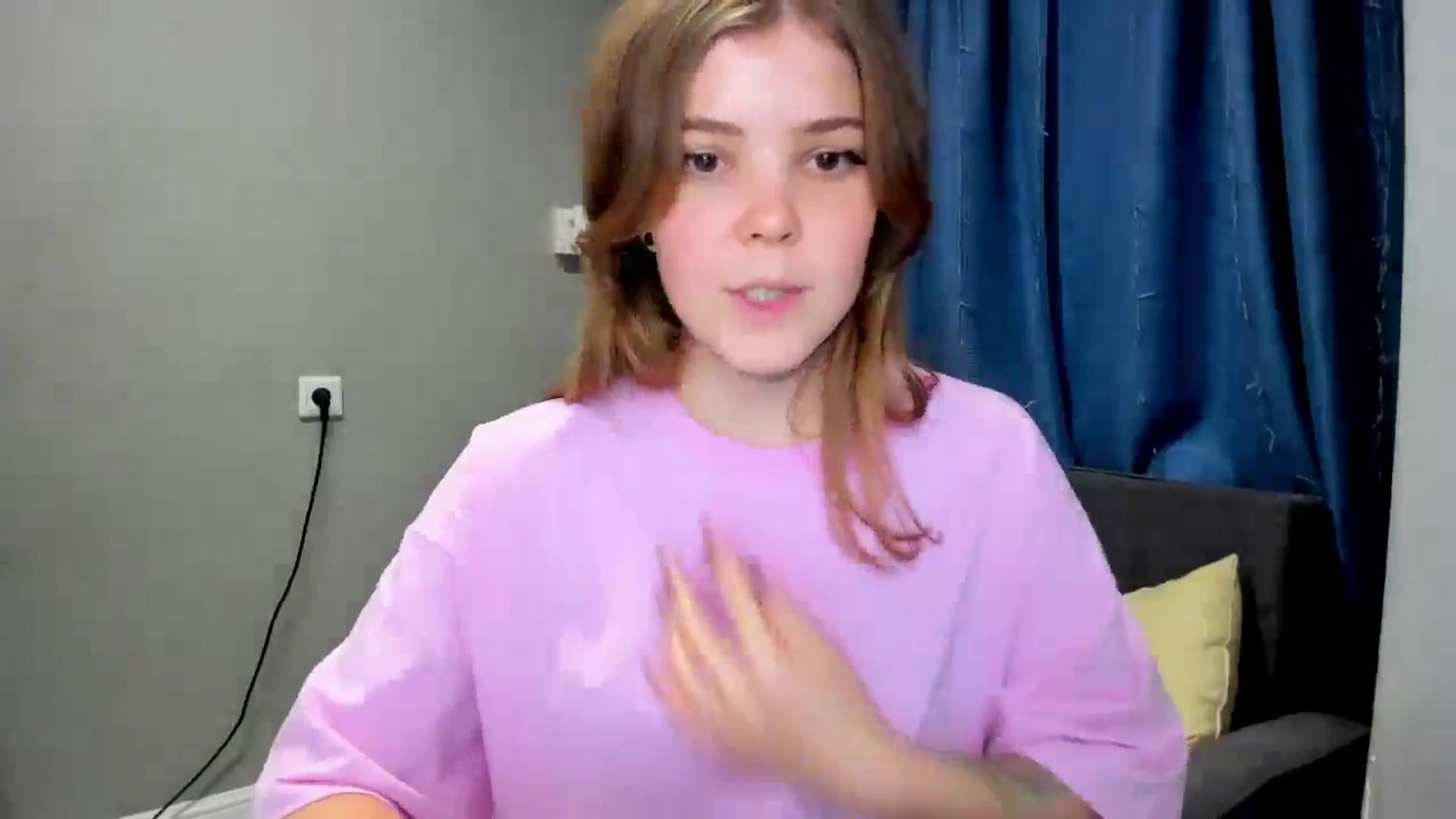 Gallery image thumbnail from EffyShy's myfreecams stream on, 12/04/2024, 21:05 image 13 of 20