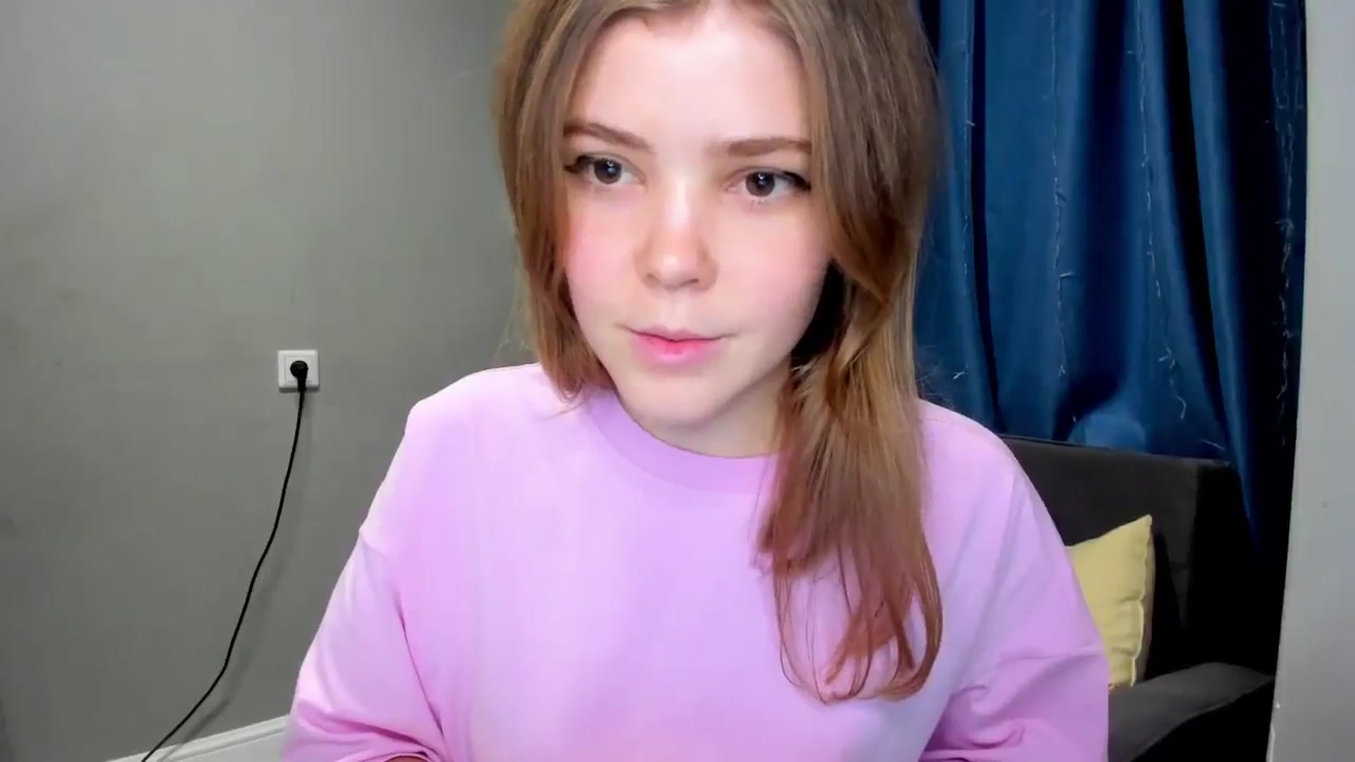 Gallery image thumbnail from EffyShy's myfreecams stream on, 12/04/2024, 21:05 image 6 of 20