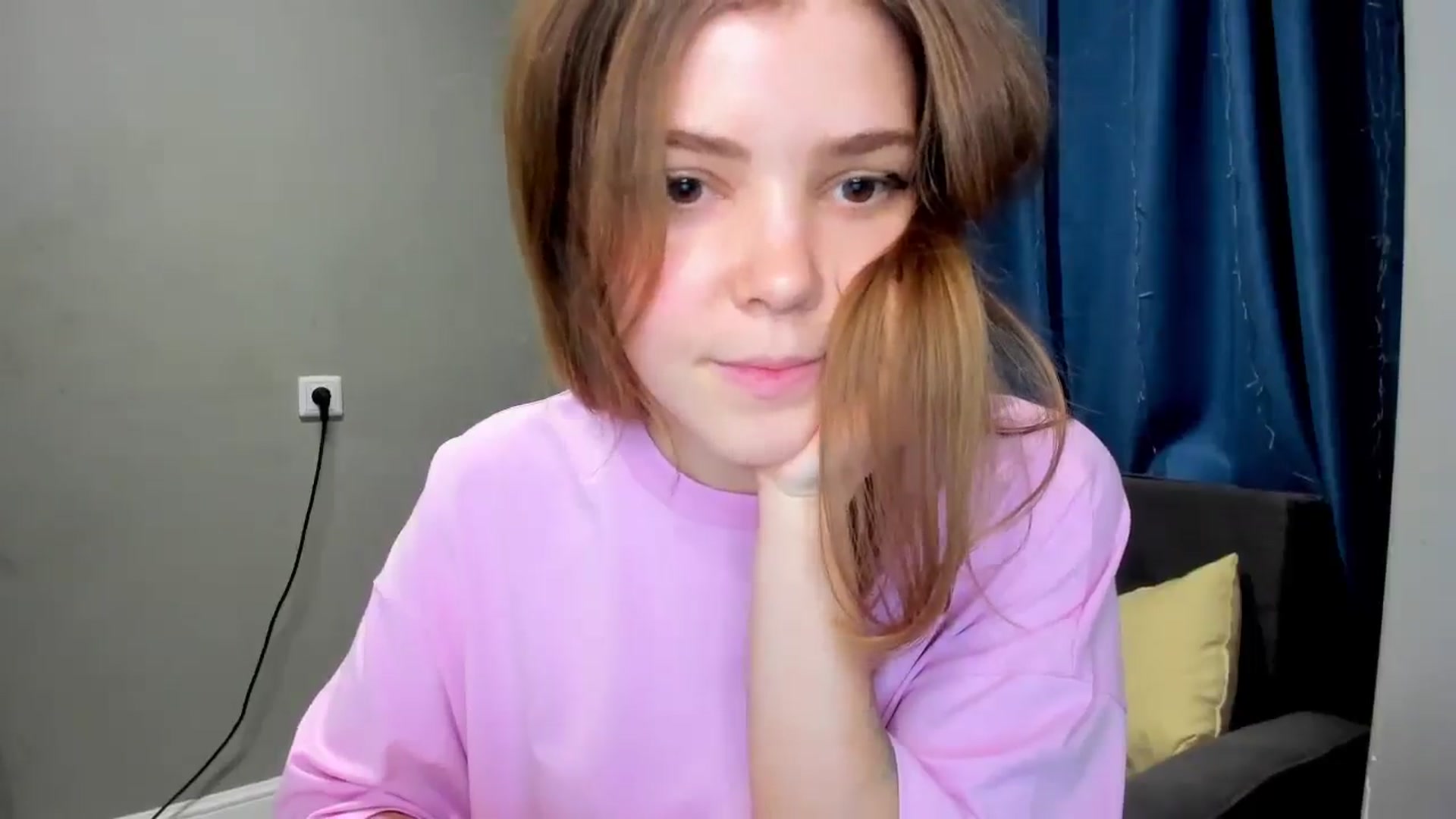 Gallery image thumbnail from EffyShy's myfreecams stream on, 12/04/2024, 21:05 image 2 of 20