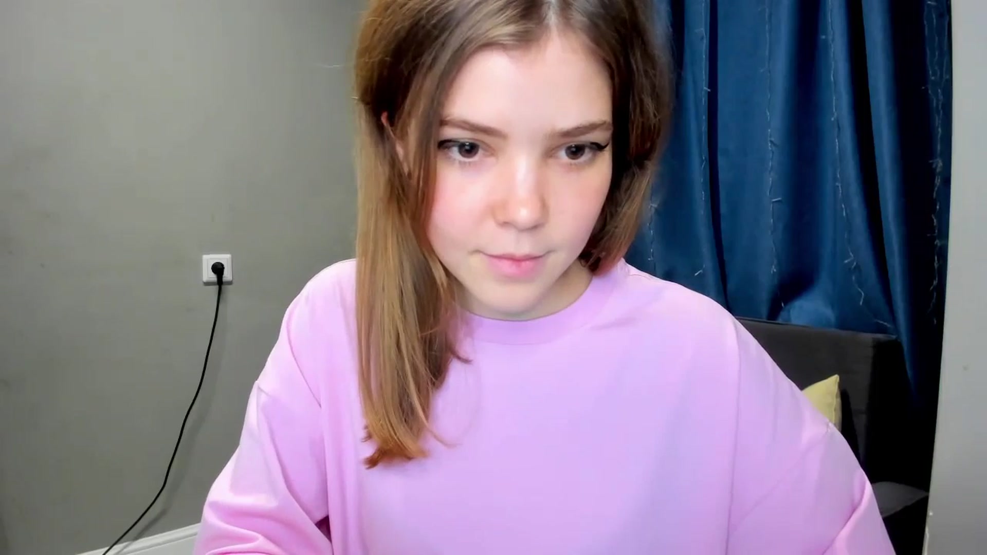 Gallery image thumbnail from EffyShy's myfreecams stream on, 12/04/2024, 21:52 image 16 of 20