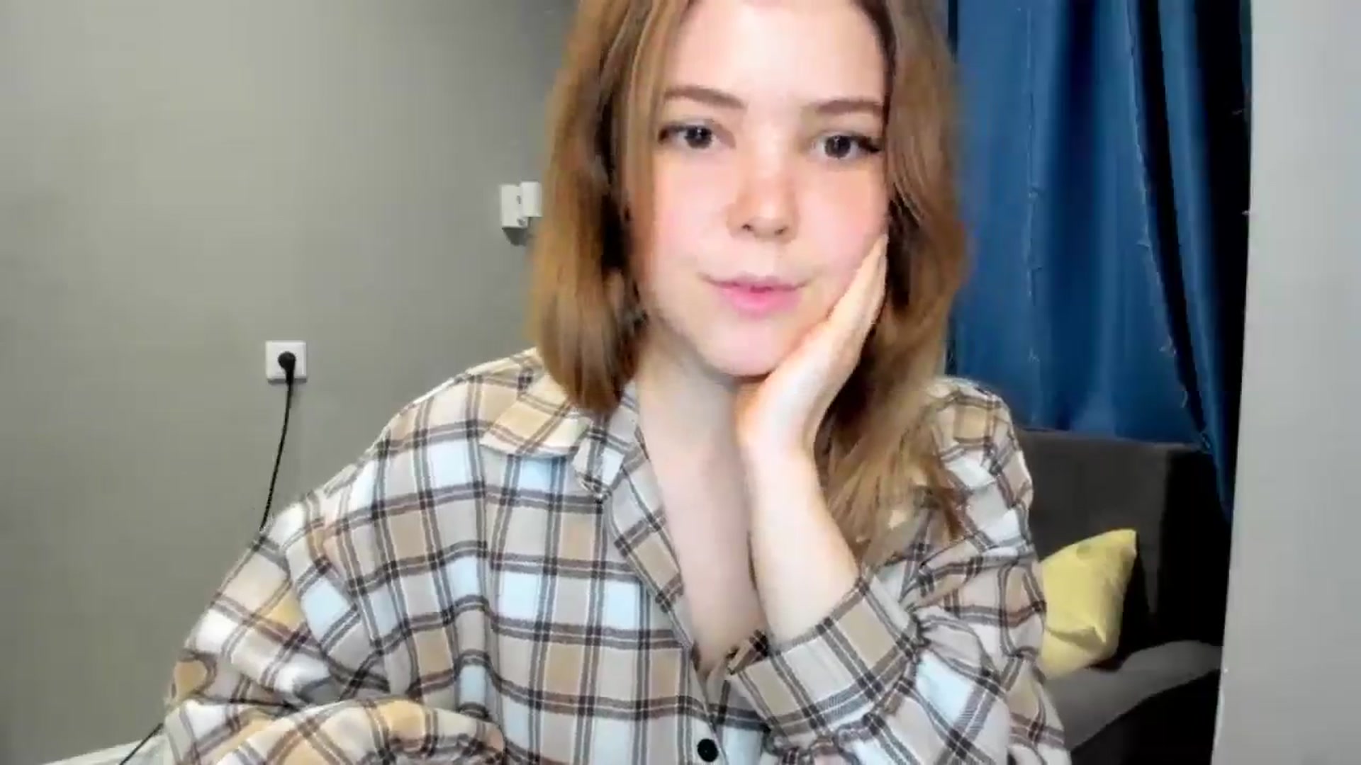Gallery image thumbnail from EffyShy's myfreecams stream on, 12/10/2024, 14:25 image 4 of 20