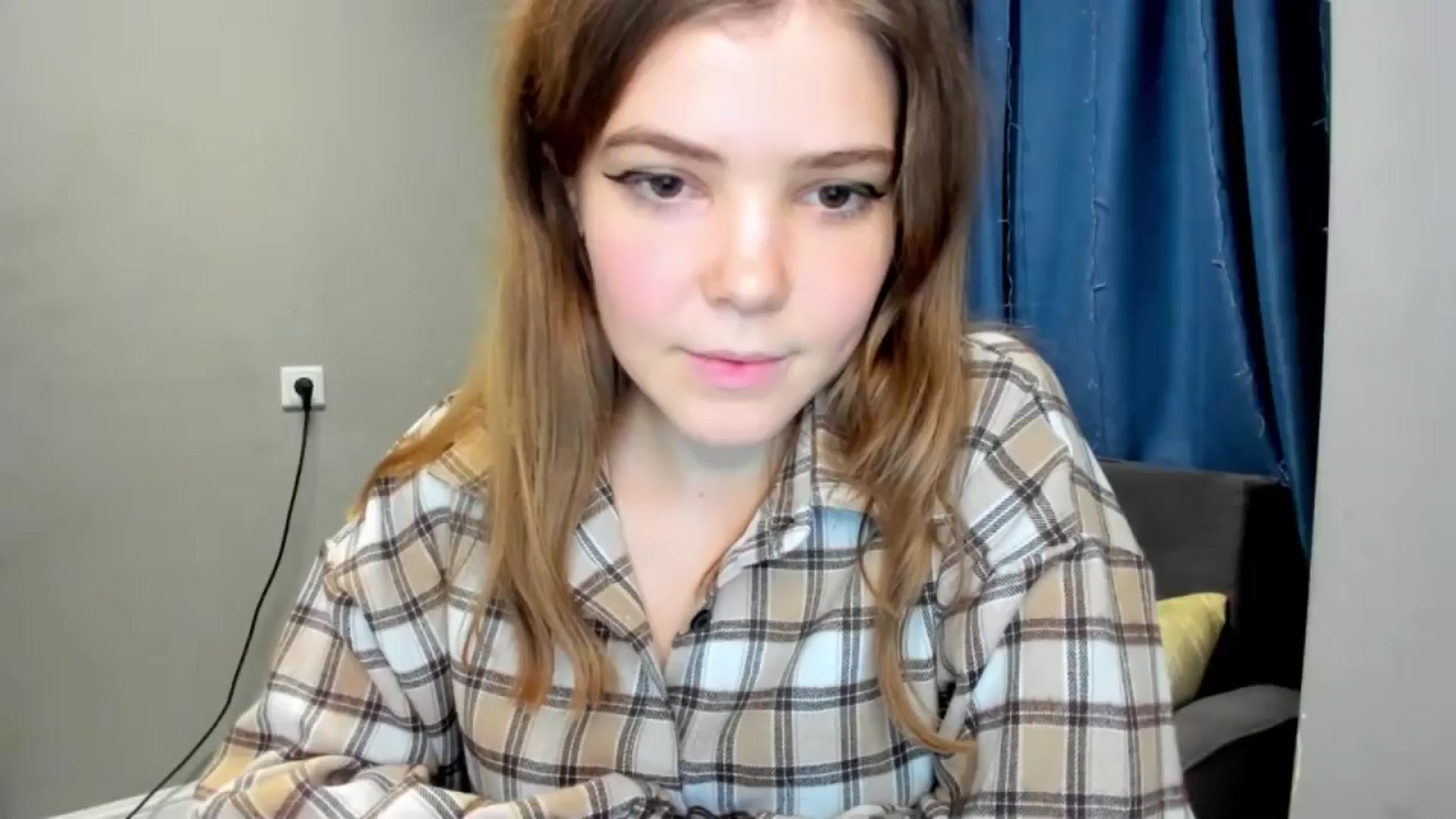 Gallery image thumbnail from EffyShy's myfreecams stream on, 12/10/2024, 22:11 image 4 of 20
