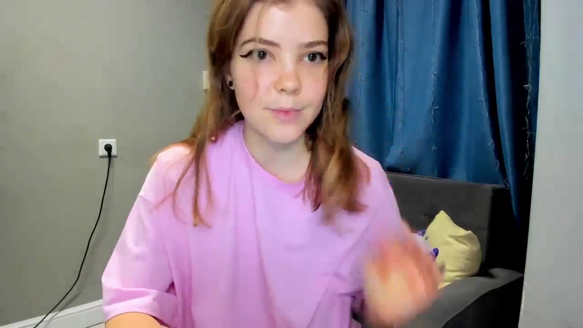 Gallery image thumbnail from EffyShy's myfreecams stream on, 12/13/2024, 19:20 image 11 of 20