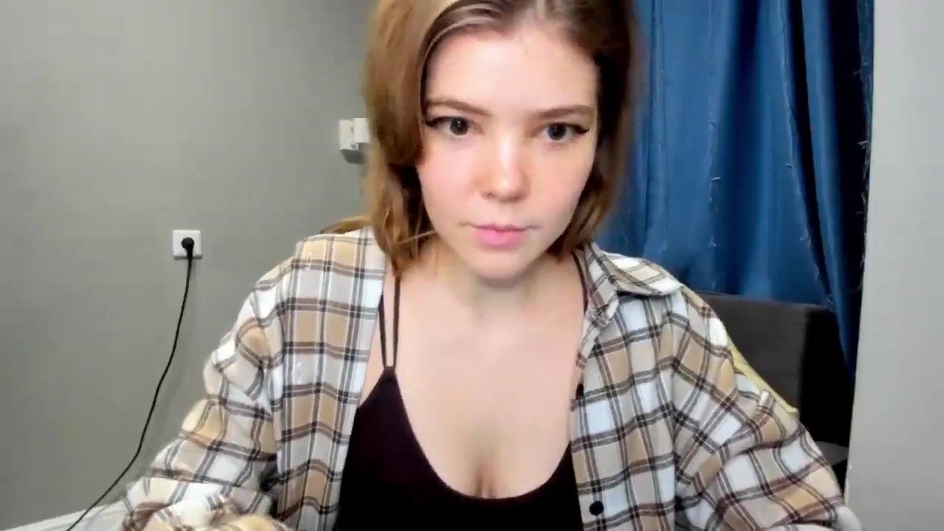 Gallery image thumbnail from EffyShy's myfreecams stream on, 12/18/2024, 18:01 image 13 of 20