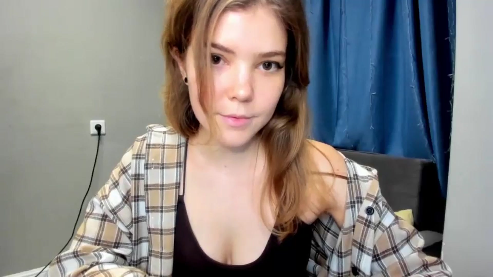 Gallery image thumbnail from EffyShy's myfreecams stream on, 12/18/2024, 21:50 image 10 of 20