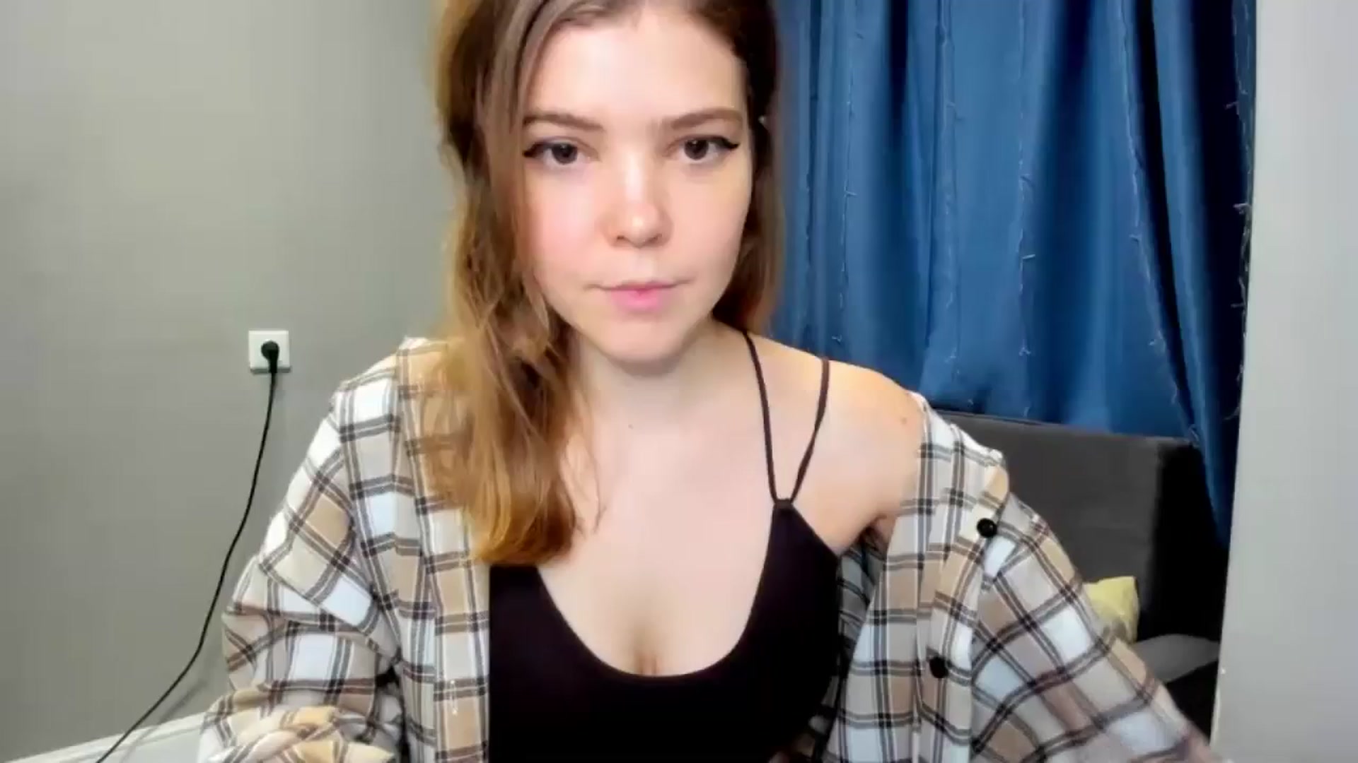 Gallery image thumbnail from EffyShy's myfreecams stream on, 12/18/2024, 21:50 image 5 of 20