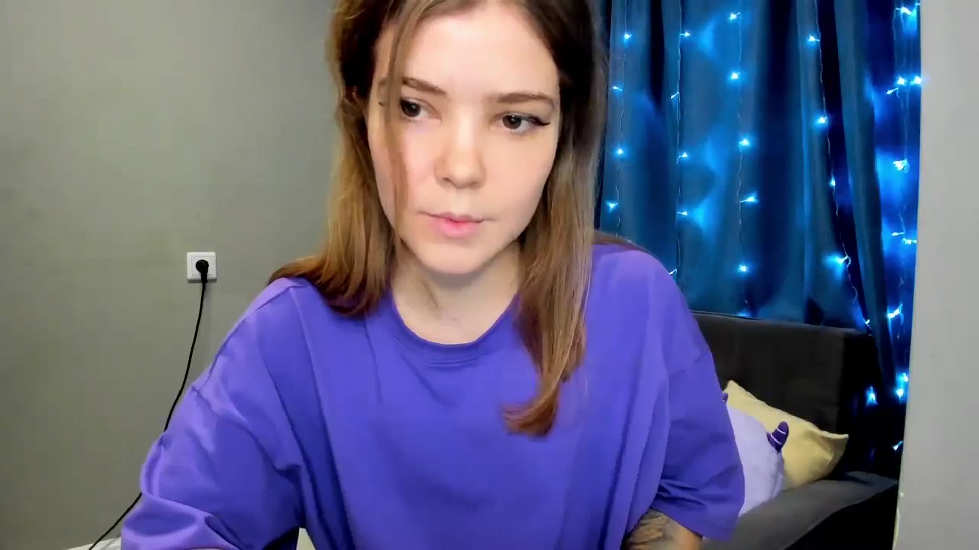 Gallery image thumbnail from EffyShy's myfreecams stream on, 12/21/2024, 12:37 image 20 of 20