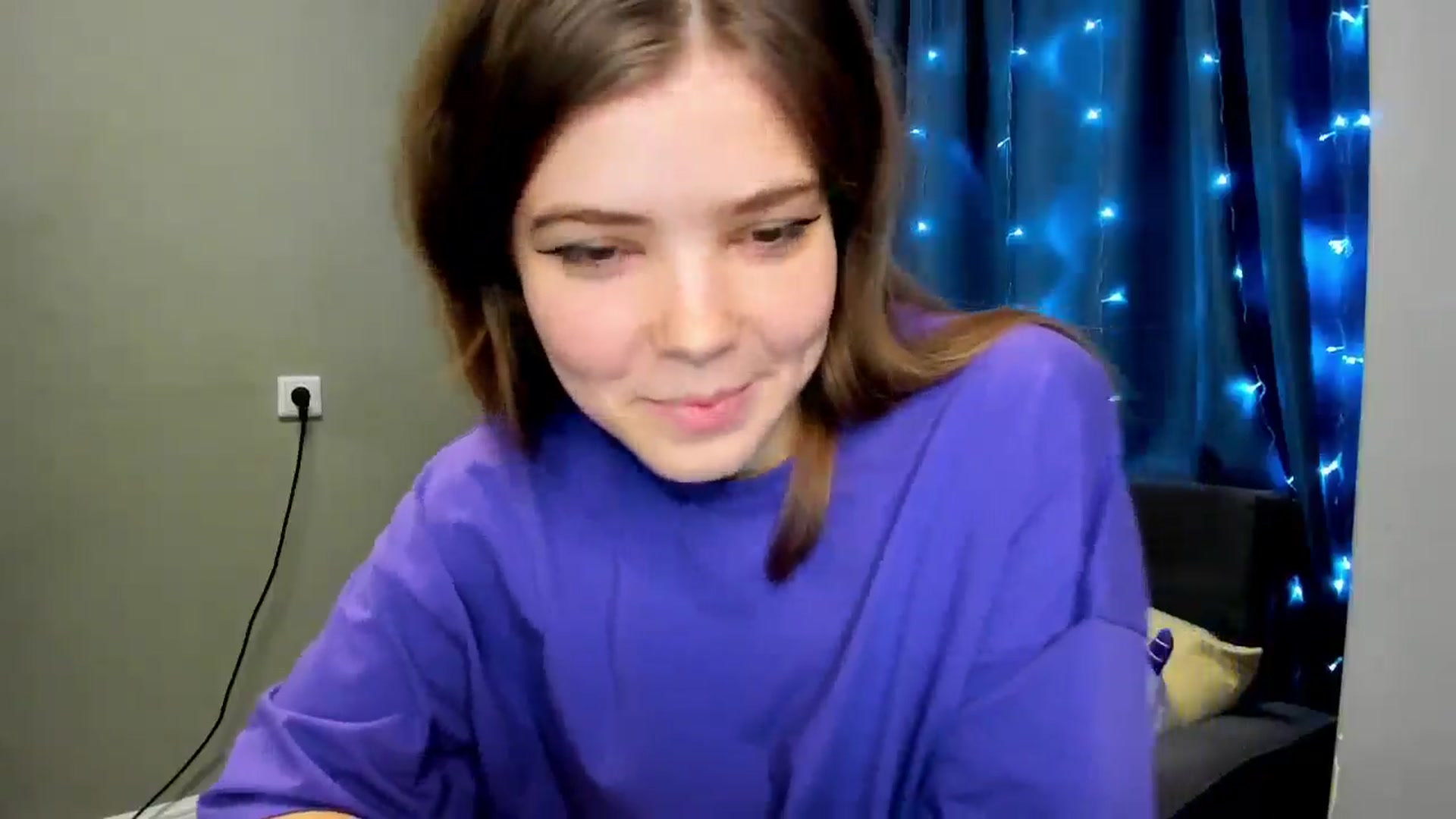Gallery image thumbnail from EffyShy's myfreecams stream on, 12/21/2024, 12:37 image 8 of 20