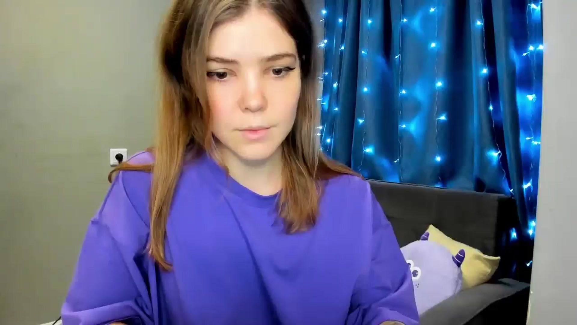 Gallery image thumbnail from EffyShy's myfreecams stream on, 12/21/2024, 14:19 image 3 of 20