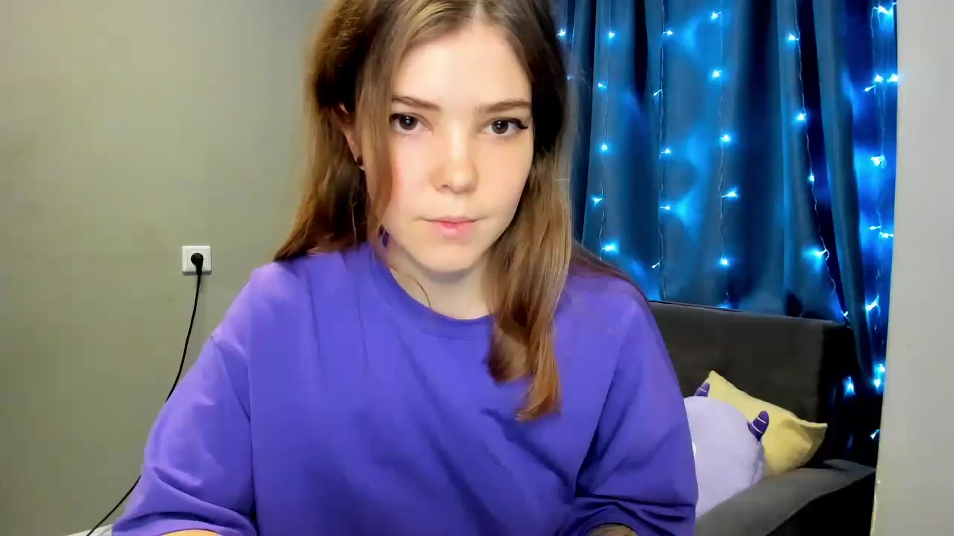 Gallery image thumbnail from EffyShy's myfreecams stream on, 12/21/2024, 14:19 image 19 of 20