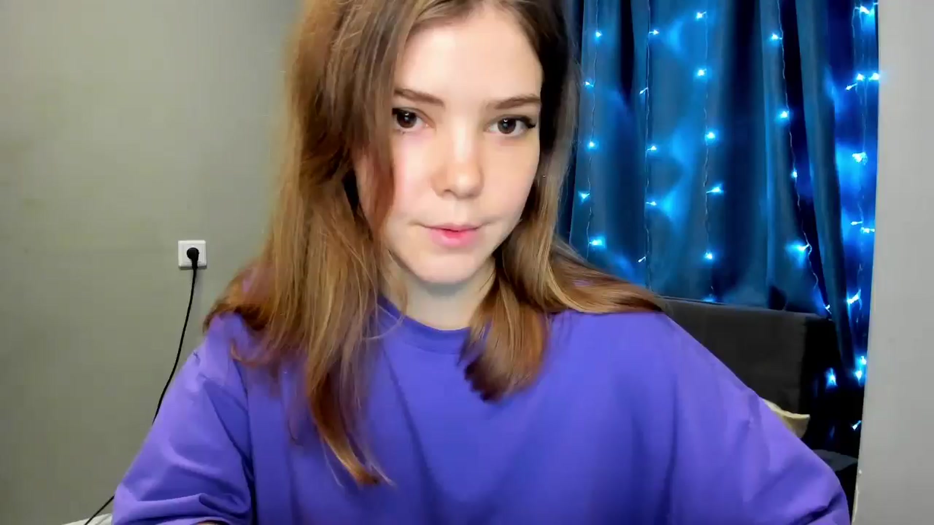 Gallery image thumbnail from EffyShy's myfreecams stream on, 12/21/2024, 14:19 image 6 of 20