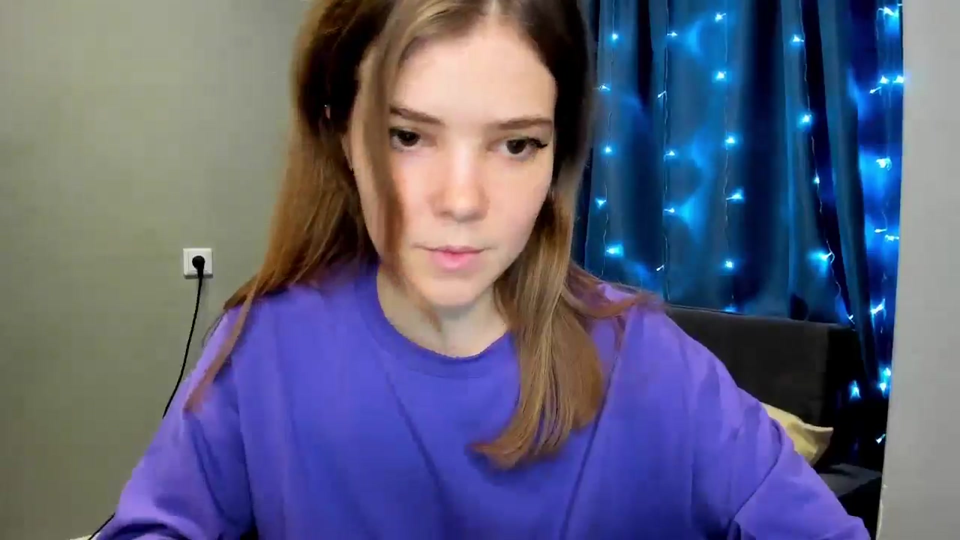 Gallery image thumbnail from EffyShy's myfreecams stream on, 12/21/2024, 16:34 image 13 of 20