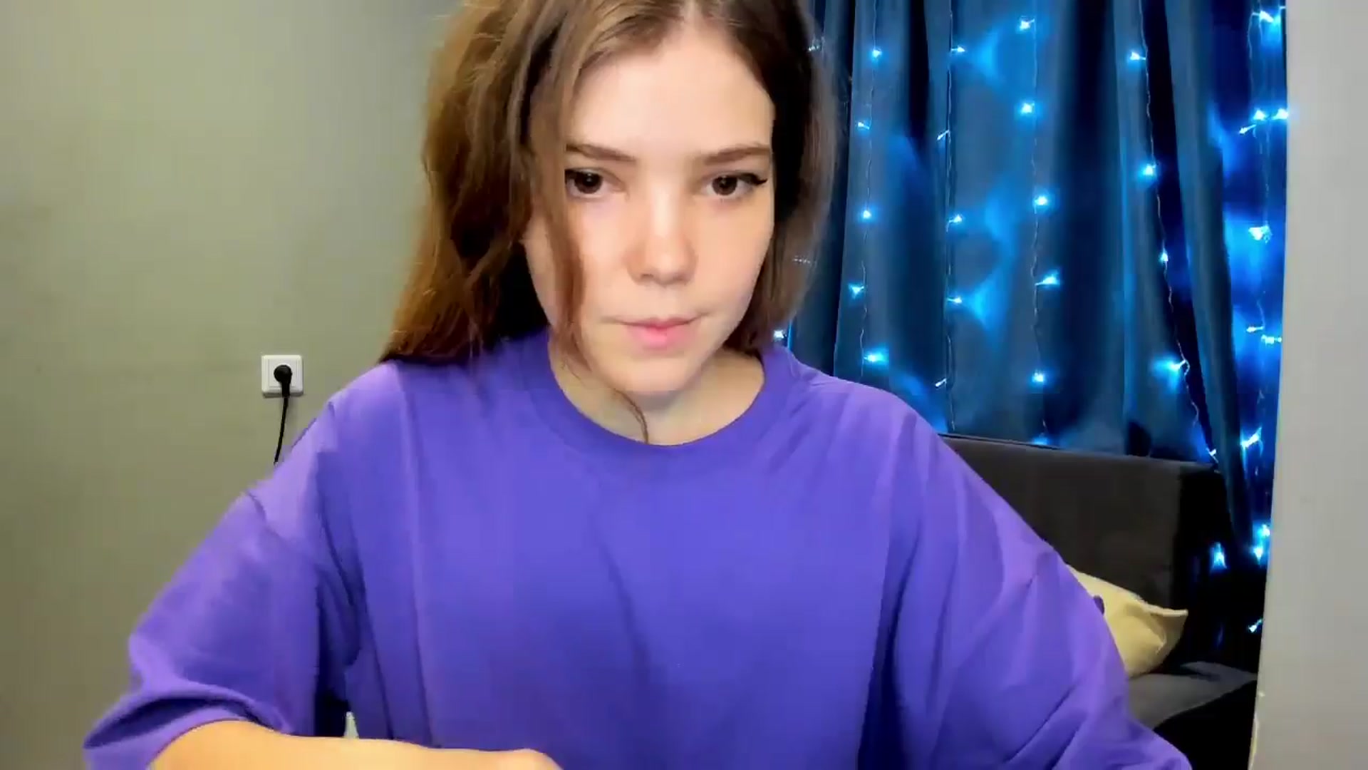 Gallery image thumbnail from EffyShy's myfreecams stream on, 12/21/2024, 16:34 image 6 of 20