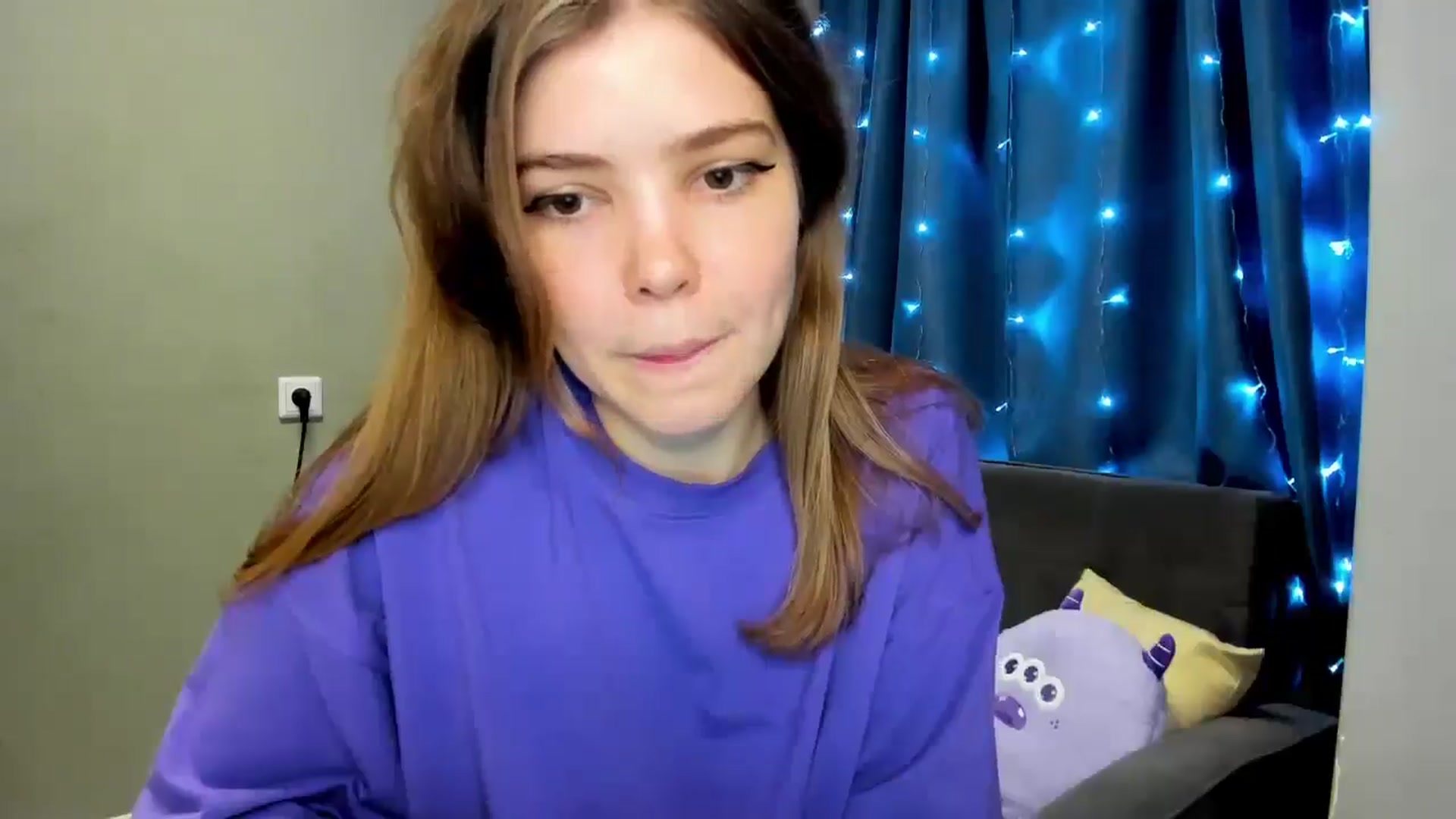 Gallery image thumbnail from EffyShy's myfreecams stream on, 12/21/2024, 16:34 image 19 of 20