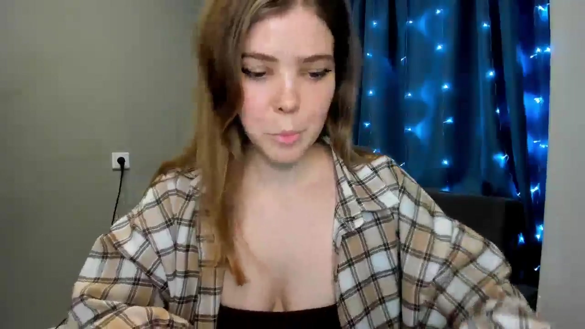 Gallery image thumbnail from EffyShy's myfreecams stream on, 12/21/2024, 18:50 image 12 of 20